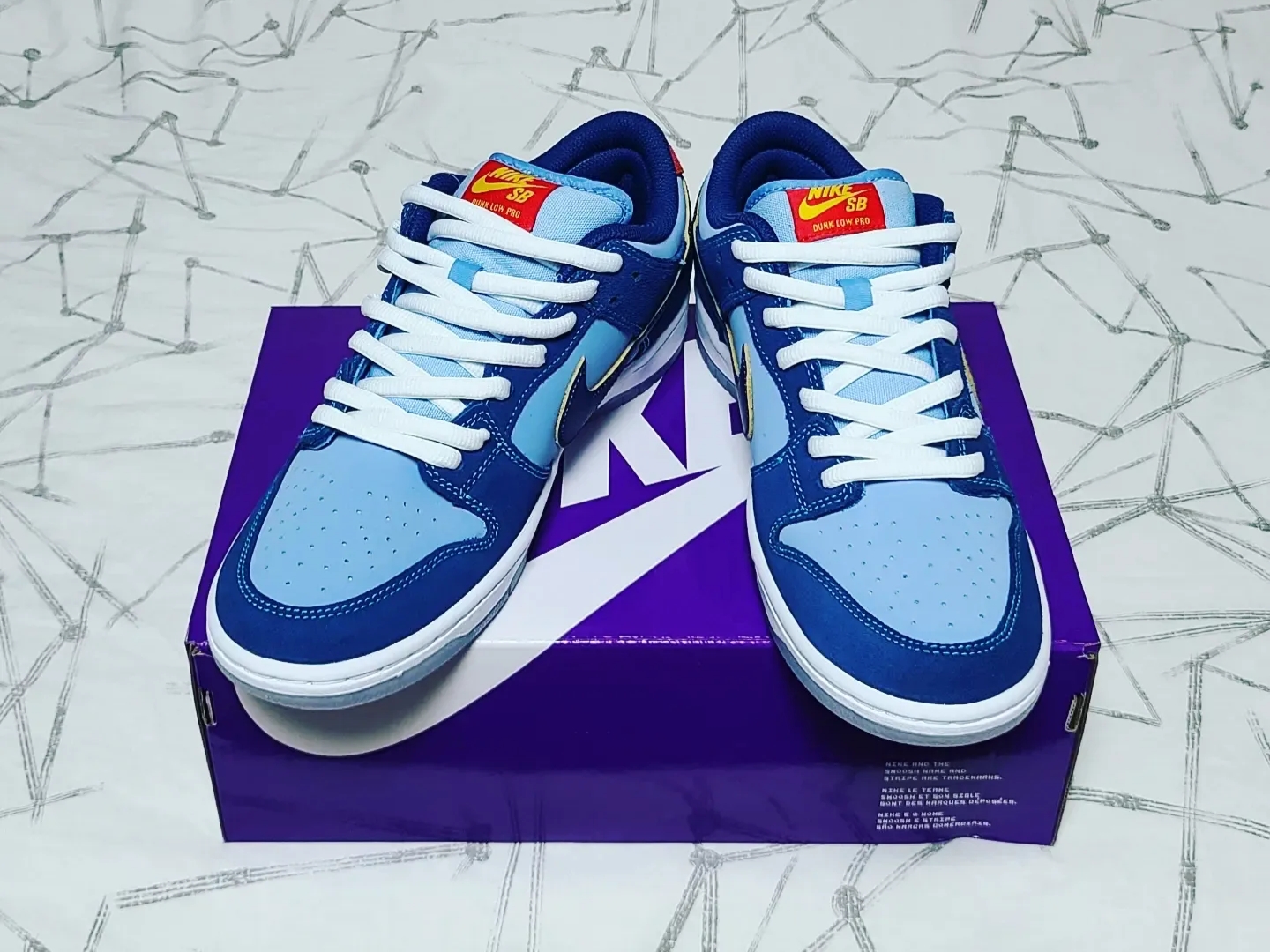 Nike x Why So Sad? SB Dunk Low Pro Coastal Blue 착용 스타일 - 3