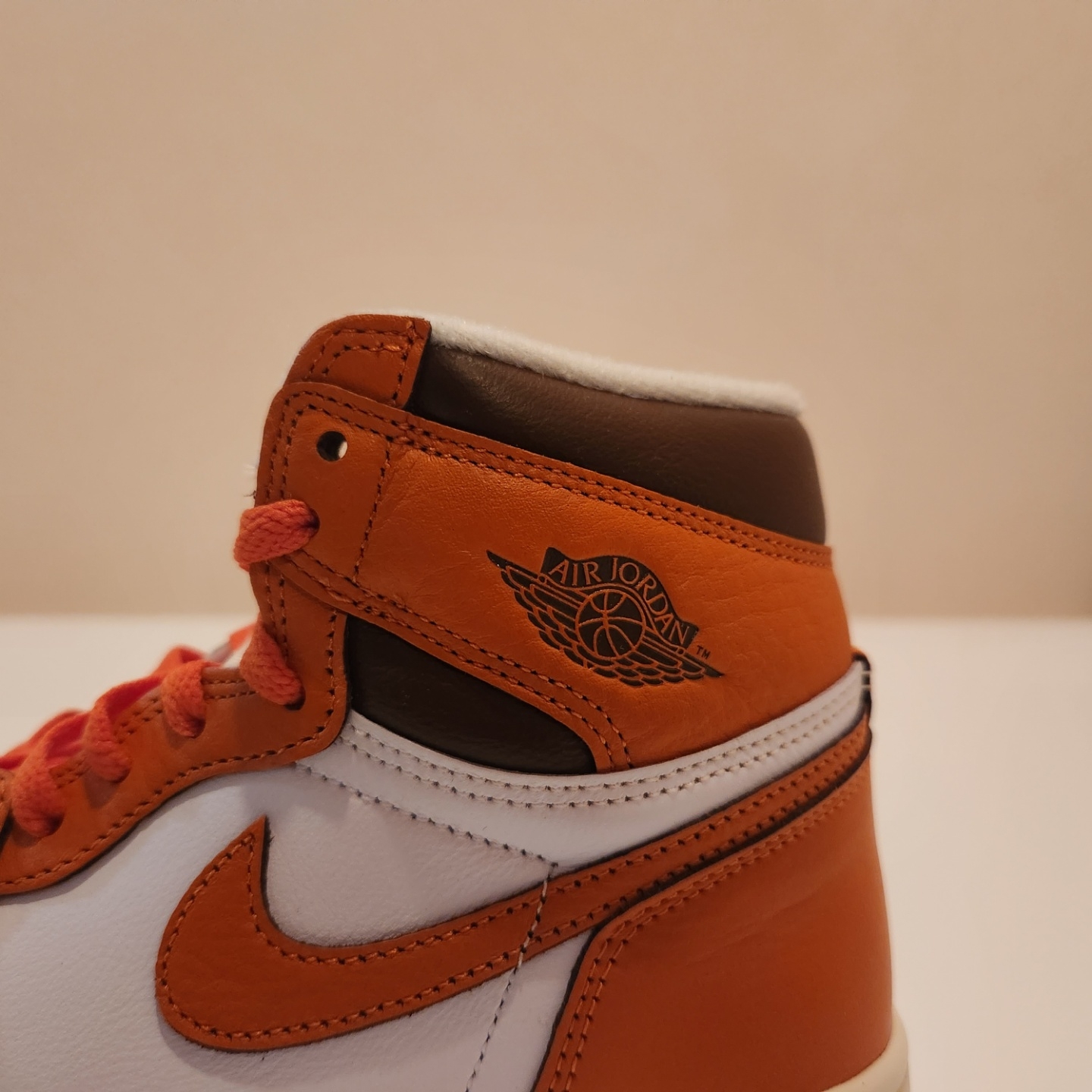 (W) Jordan 1 Retro High OG Starfish 착용 스타일 - 4