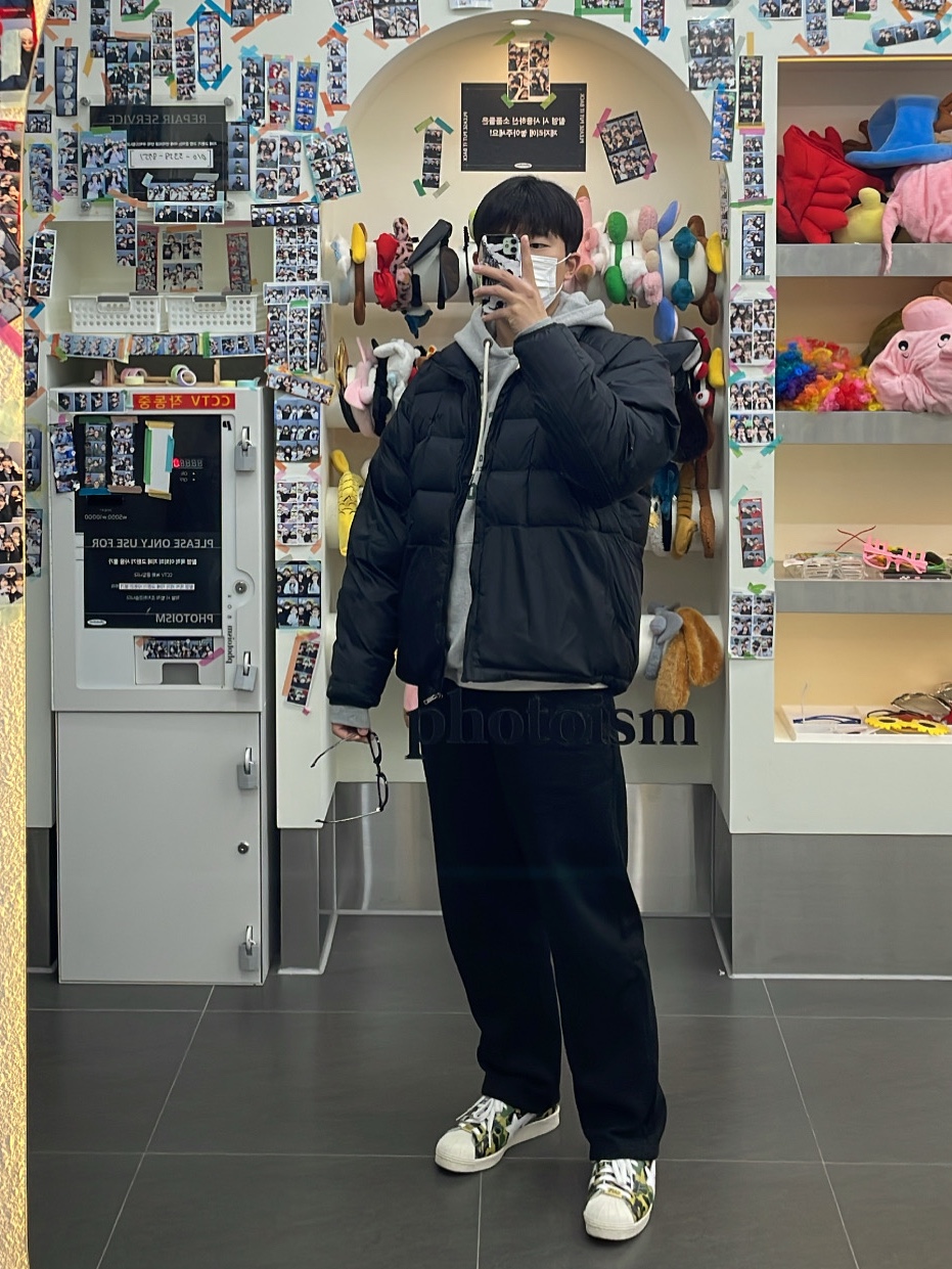 Adidas x BAPE Superstar 80s Green Camo 착용 스타일