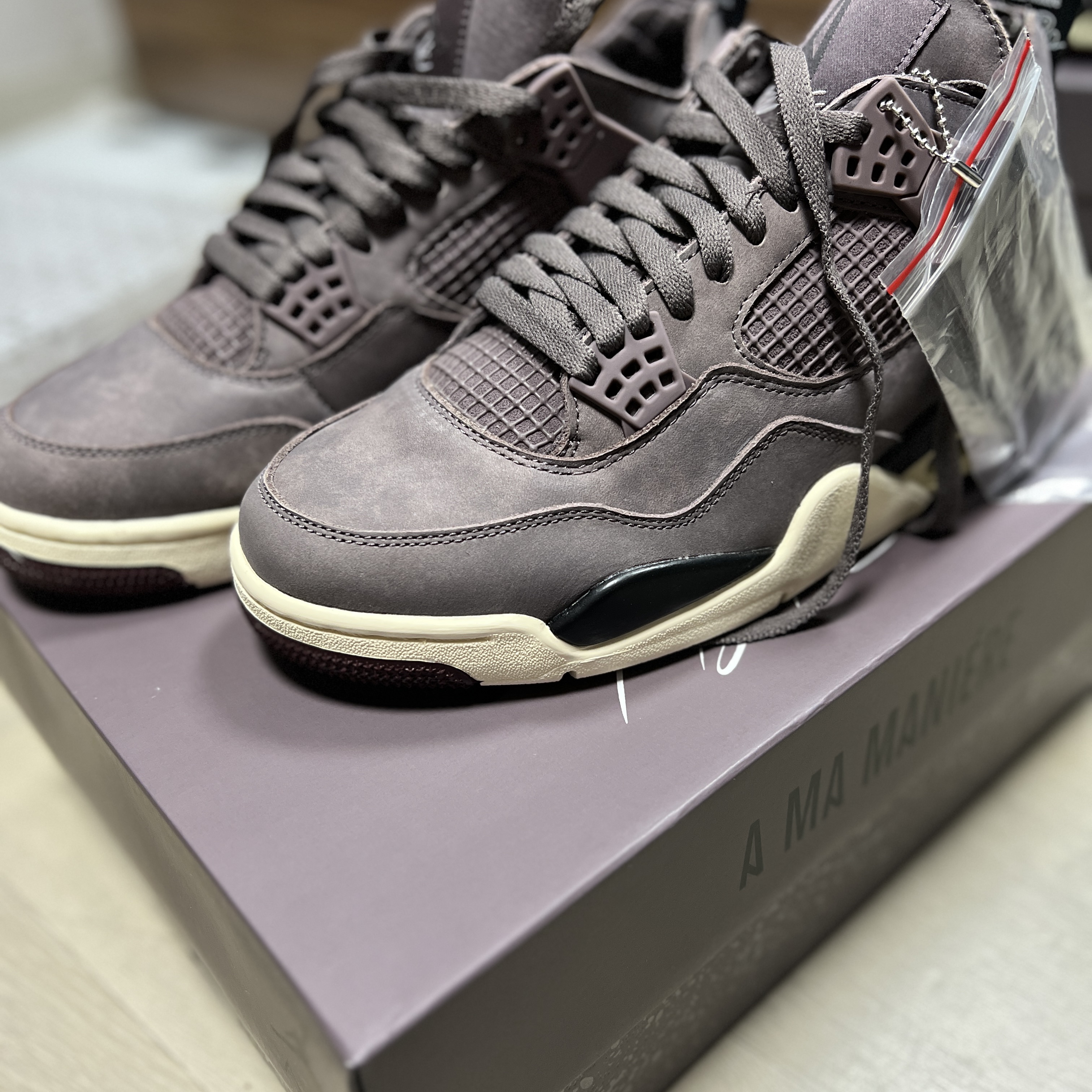 Jordan 4 x A Ma Maniere Retro Violet Ore 착용 스타일 - 1