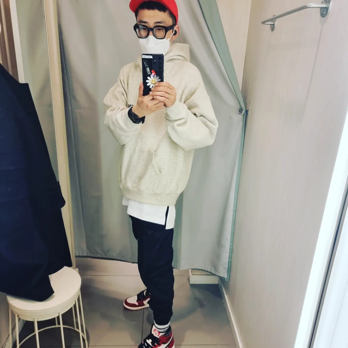 Jordan 1 Retro High OG Chicago 2022, Essentials The Core Collection Hoodie Light Oatmeal 착용 스타일 - 2