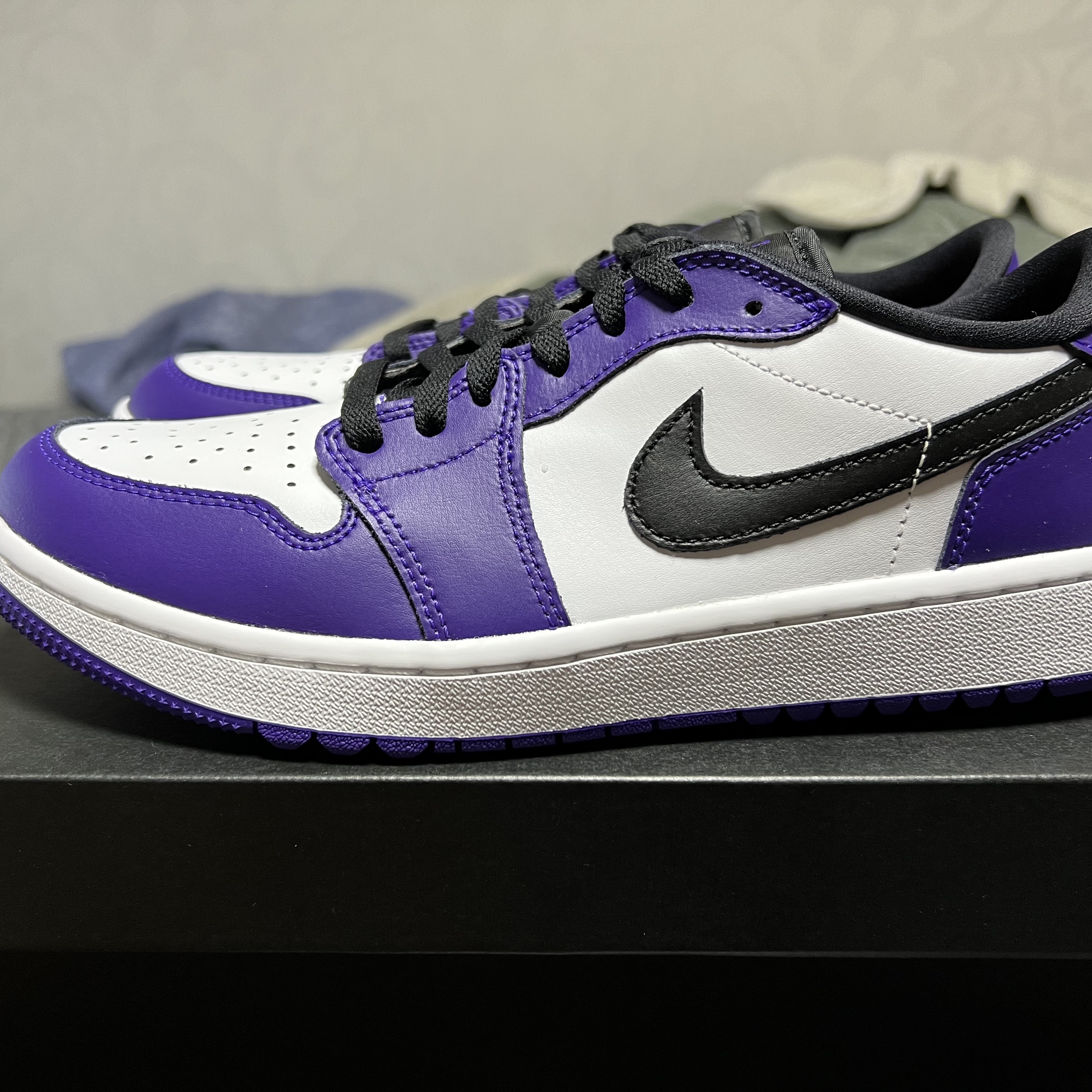 Jordan 1 Low Golf Court Purple 착용 스타일 - 2