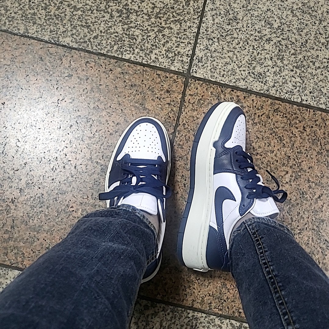 (W) Jordan 1 Elevate Low Midnight Navy 착용 스타일