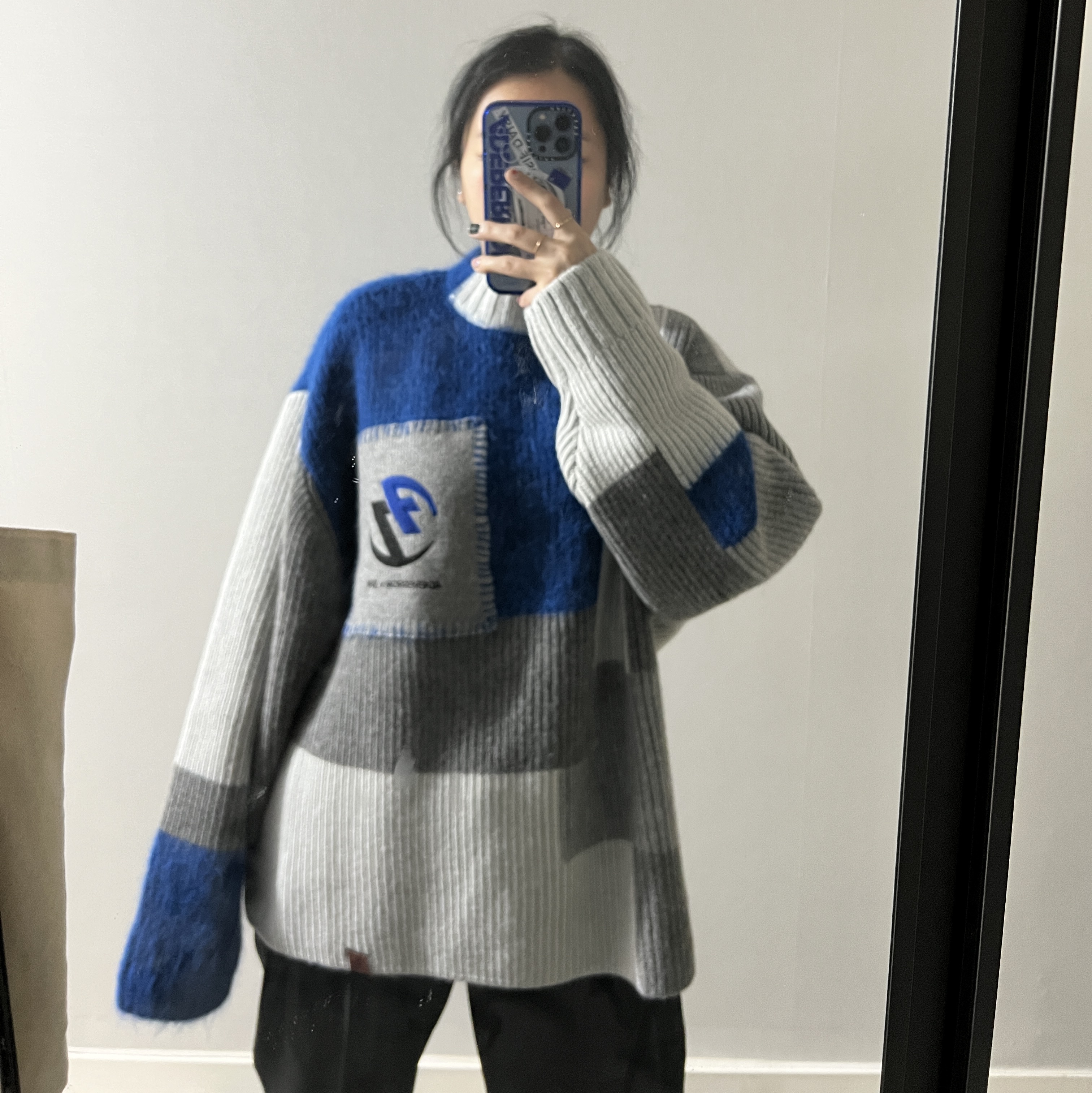 Zara x Ader Error Patchwork Oversize Knit Sweater Multicolor, Casetify x Ader Error iPhone Sticker Magsafe Case Clear 착용 스타일 - 2