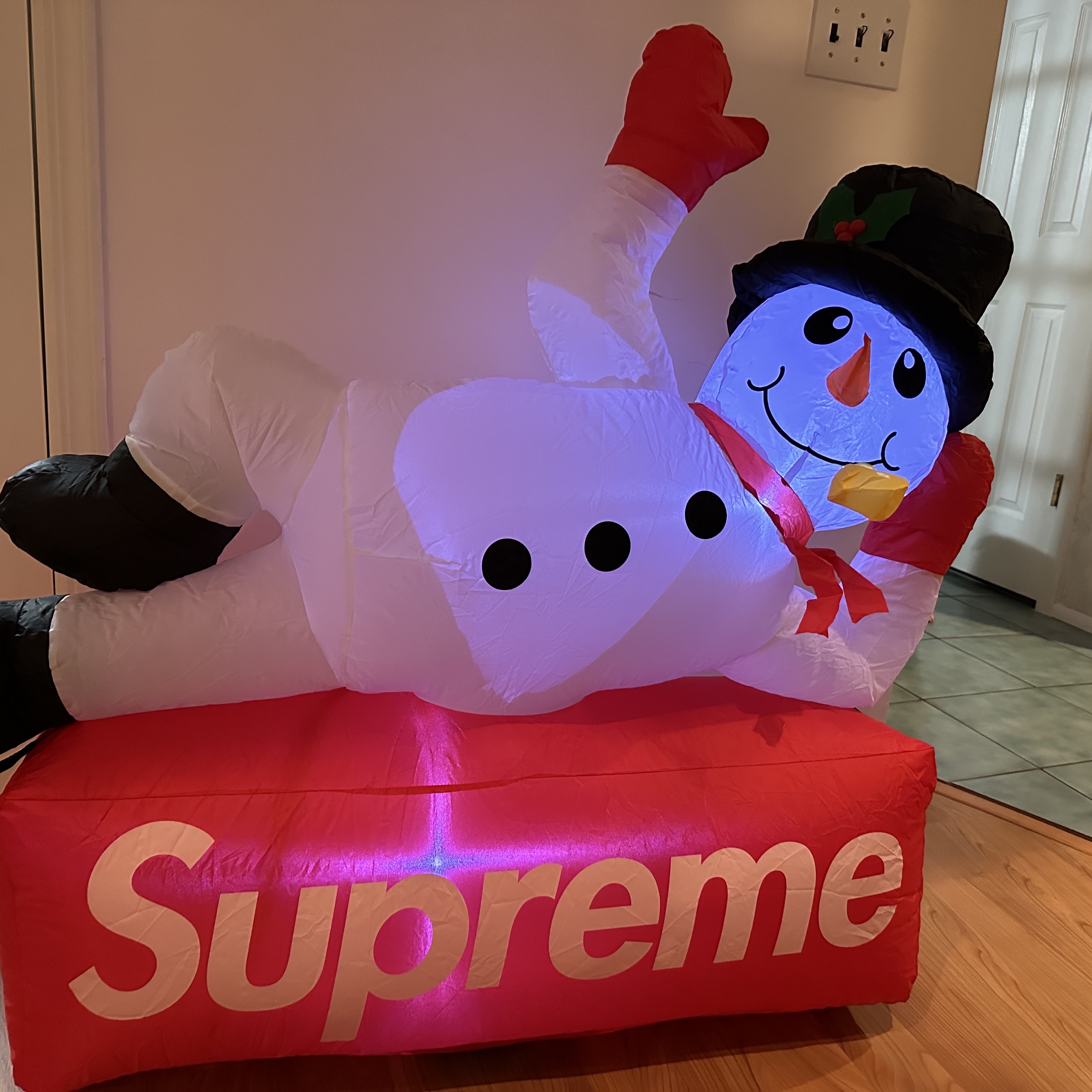 Supreme Inflatable store Snowman