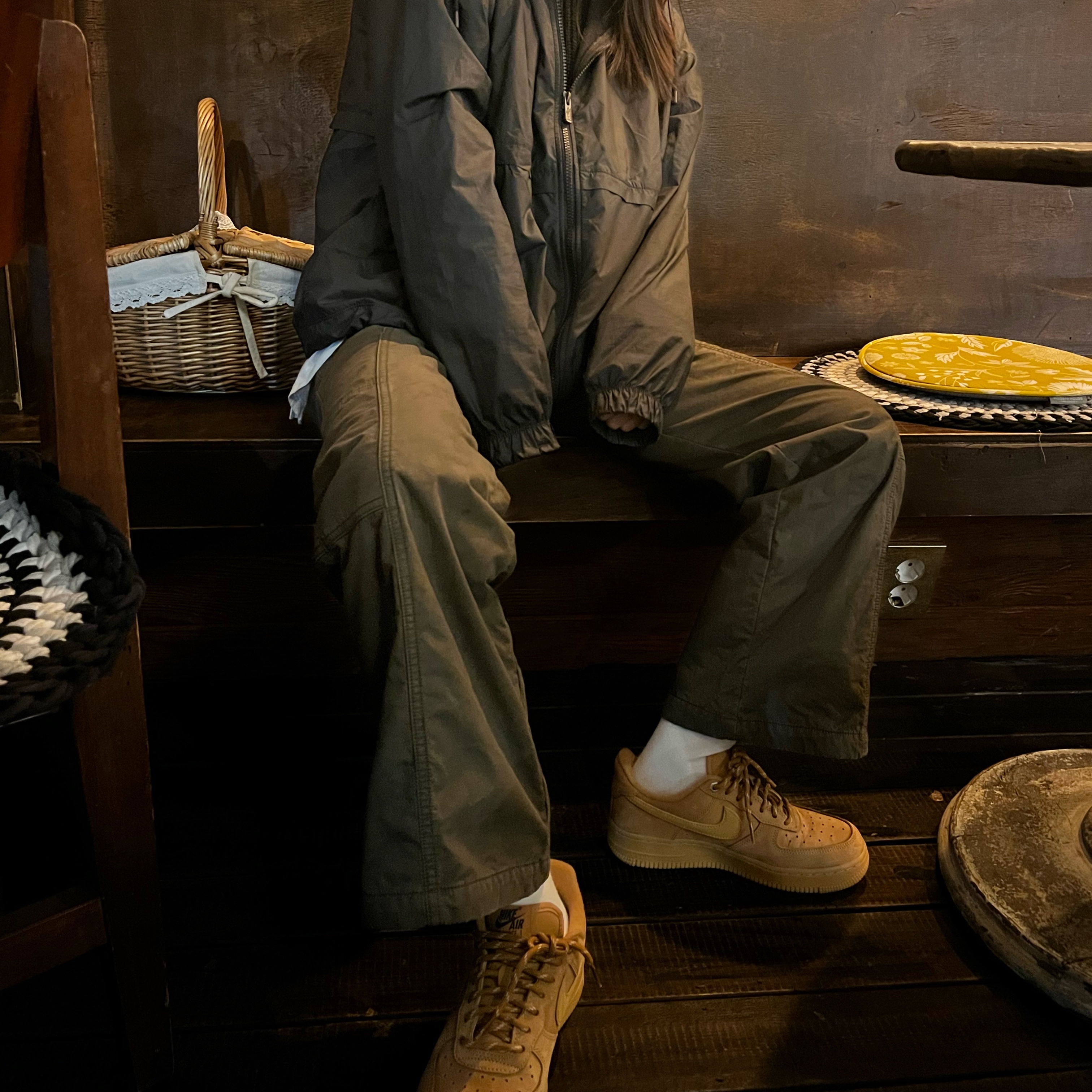 Nike Air Force 1 '07 WB Flax 착용 스타일