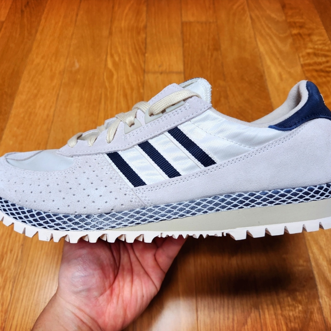 Adidas City Marathon PT Beige Navy 착용 스타일 - 2