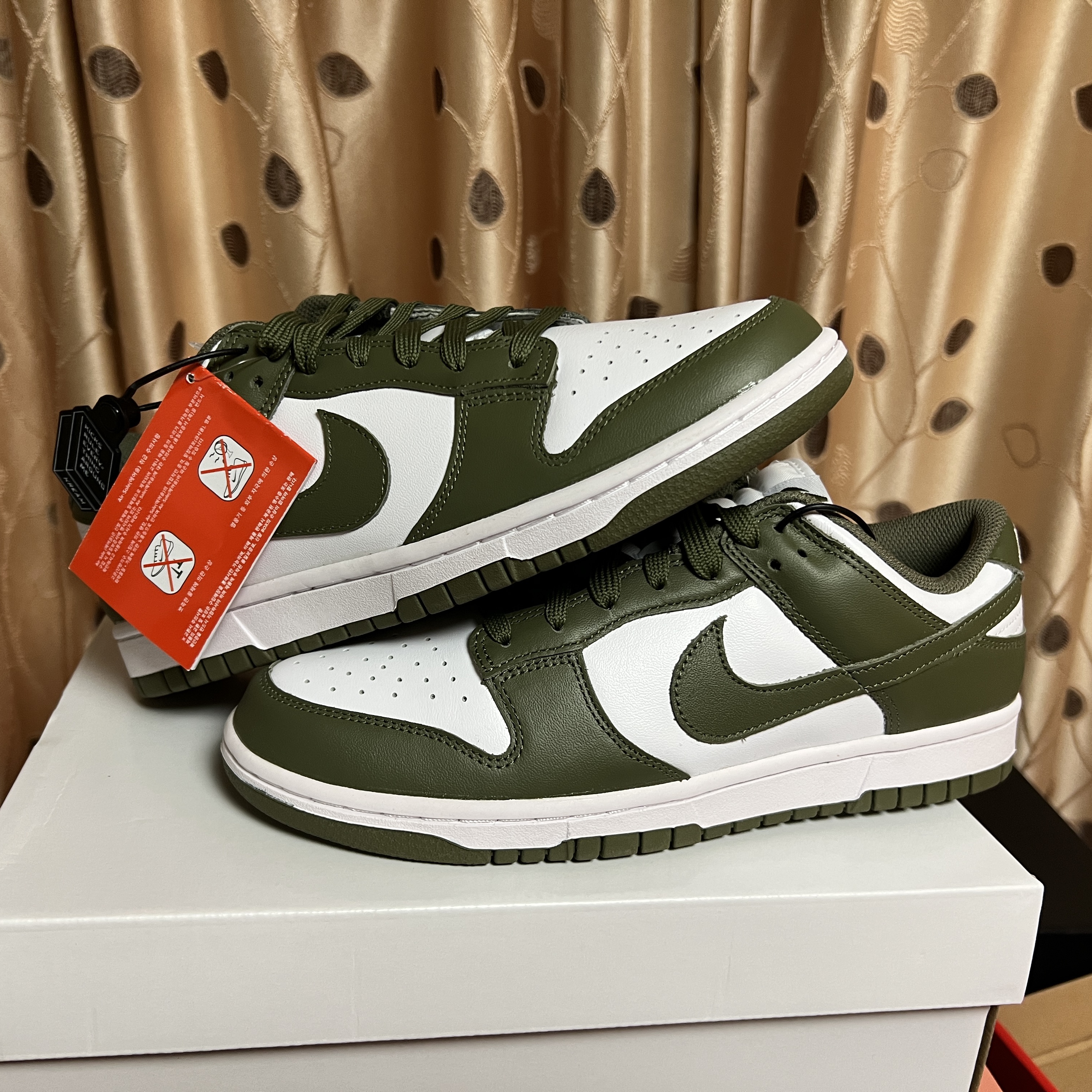 (W) Nike Dunk Low Medium Olive 착용 스타일