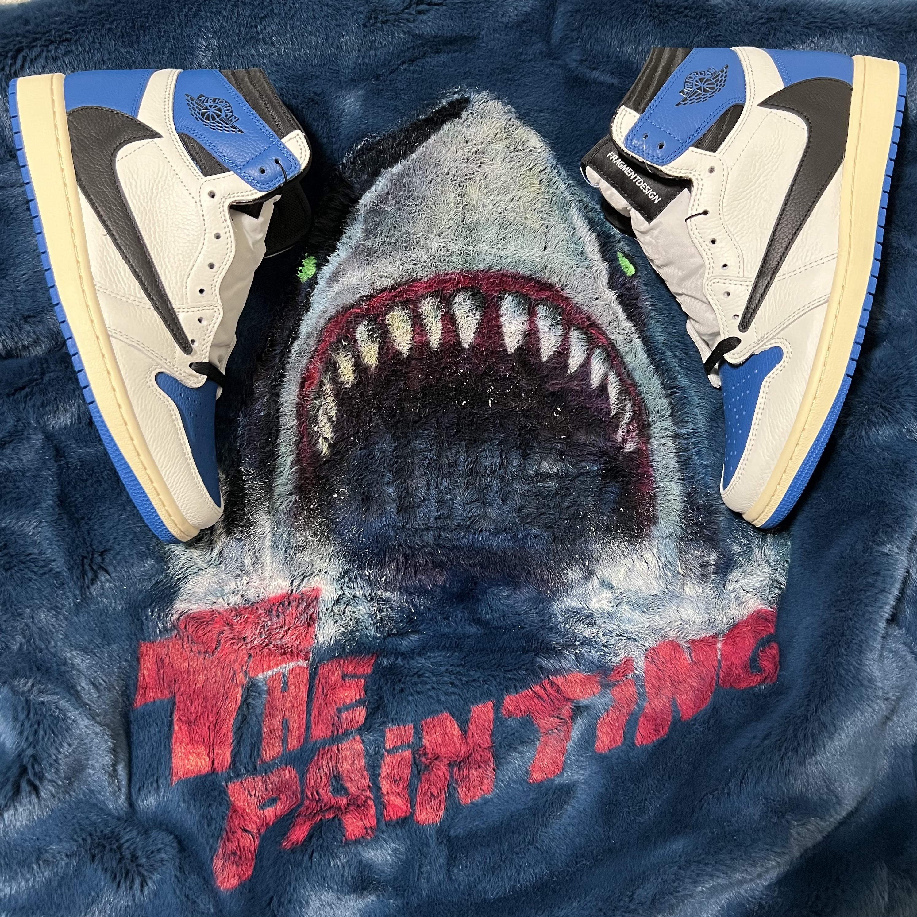 Jordan 1 x Travis Scott x Fragment Retro High OG SP Military Blue 착용 스타일 - 1