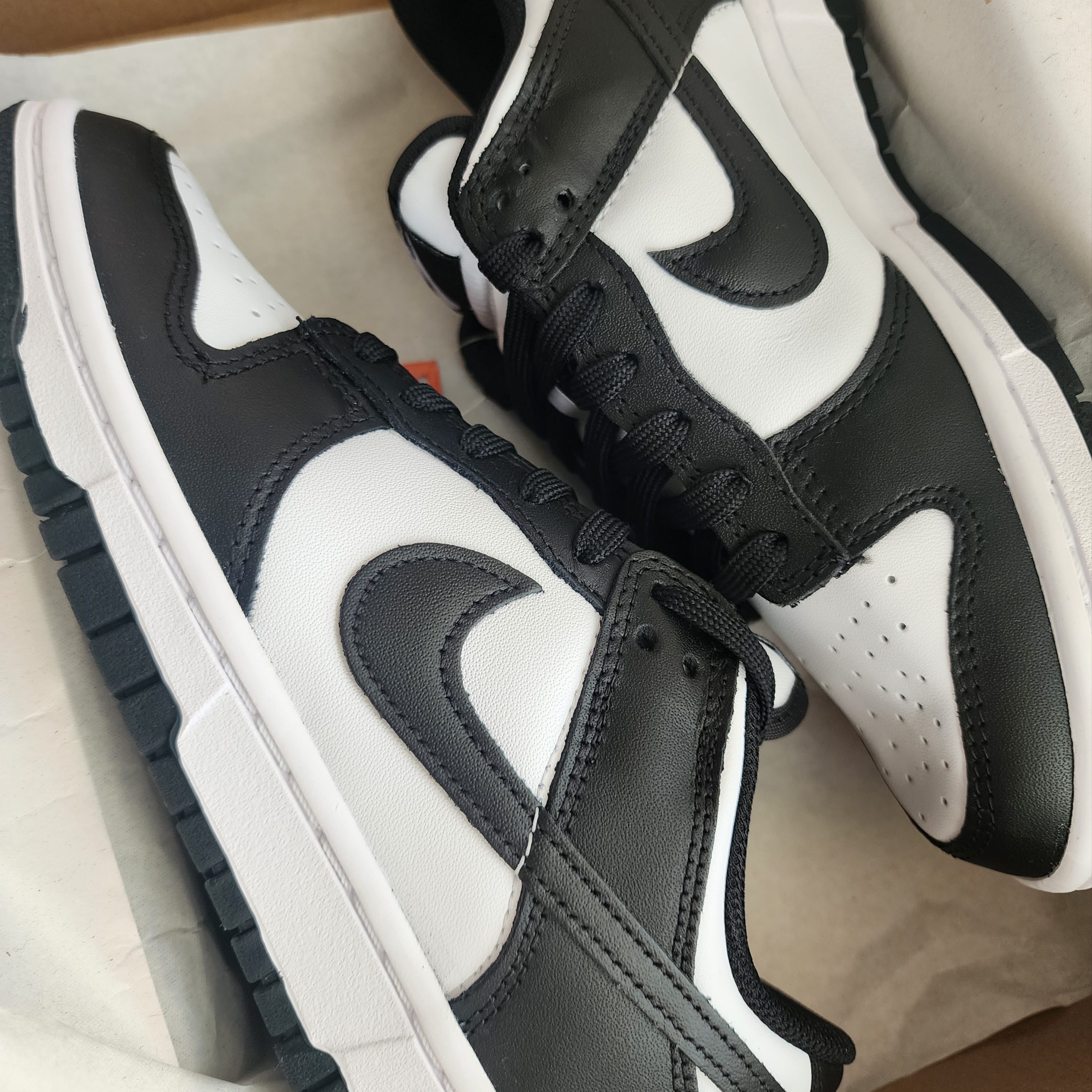 (W) Nike Dunk Low Black 착용 스타일