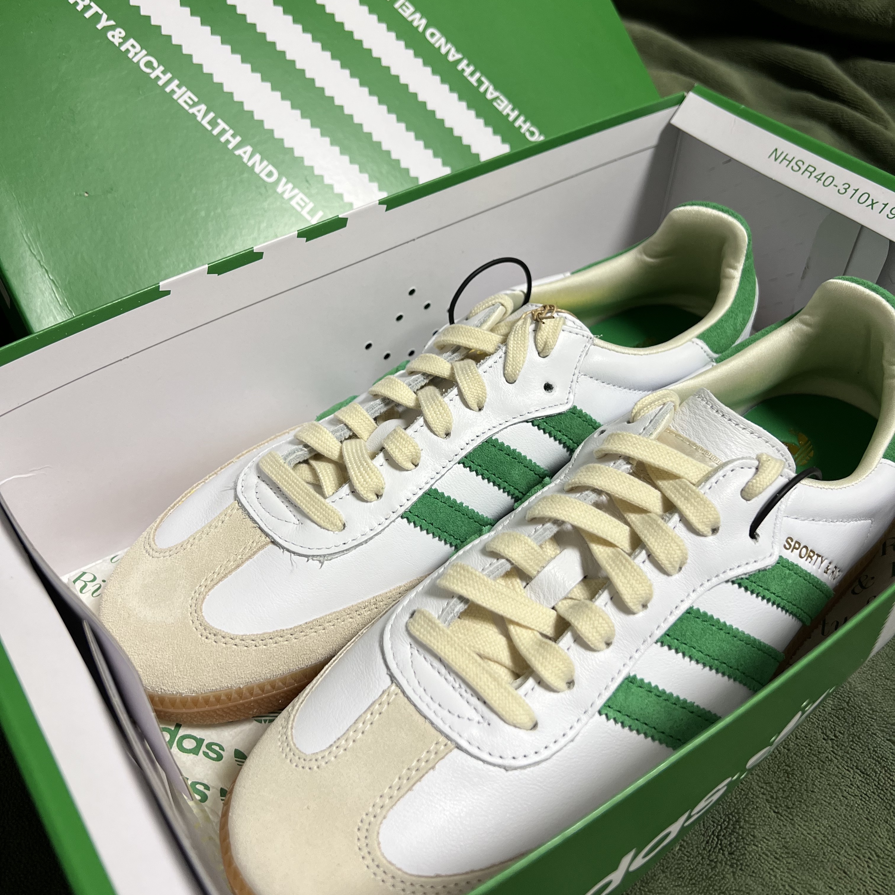Adidas x Sporty & Rich Samba OG Cloud White Green 착용 스타일