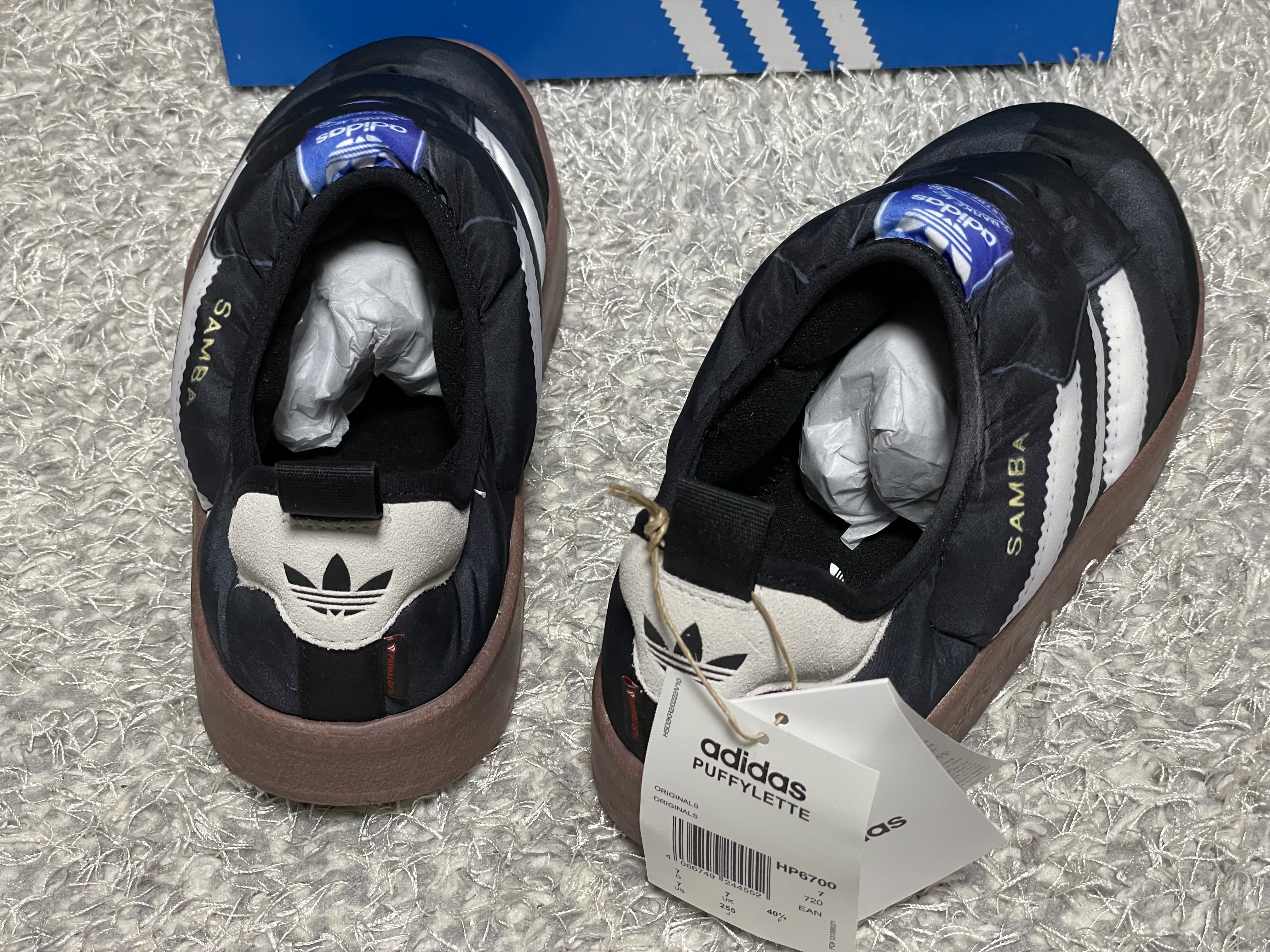 Adidas Puffylette Samba Core Black 착용 스타일 - 3