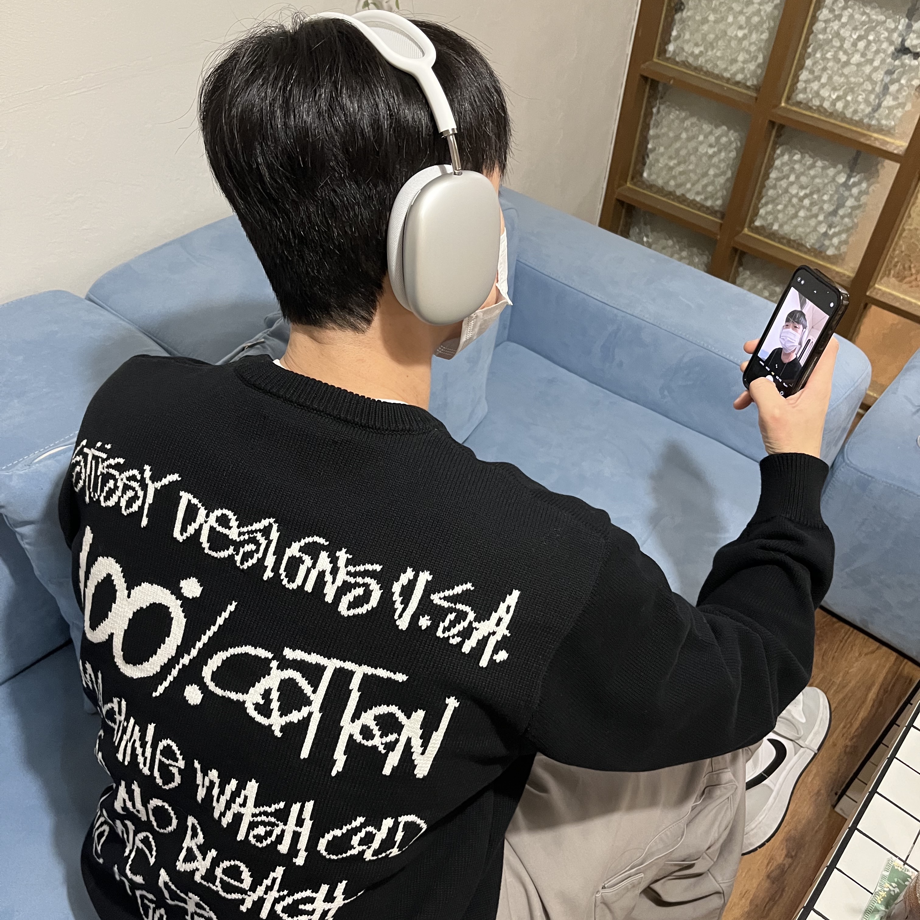 Stussy Care Label Sweater Black, Apple AirPods Max Lightning Silver (Korean Ver.) 착용 스타일 - 2