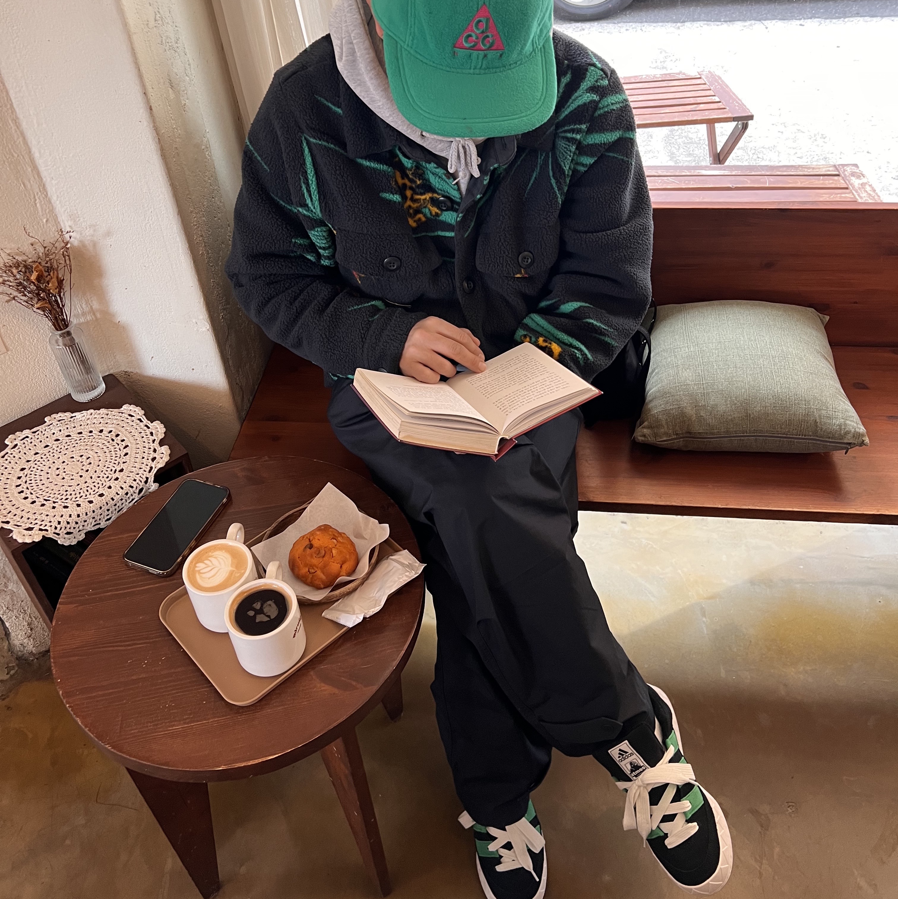 Adidas x Atmos x XLarge Adimatic Core Black Green, Nike ACG AW84 Fleece Cap Lucid Green 착용 스타일 - 1