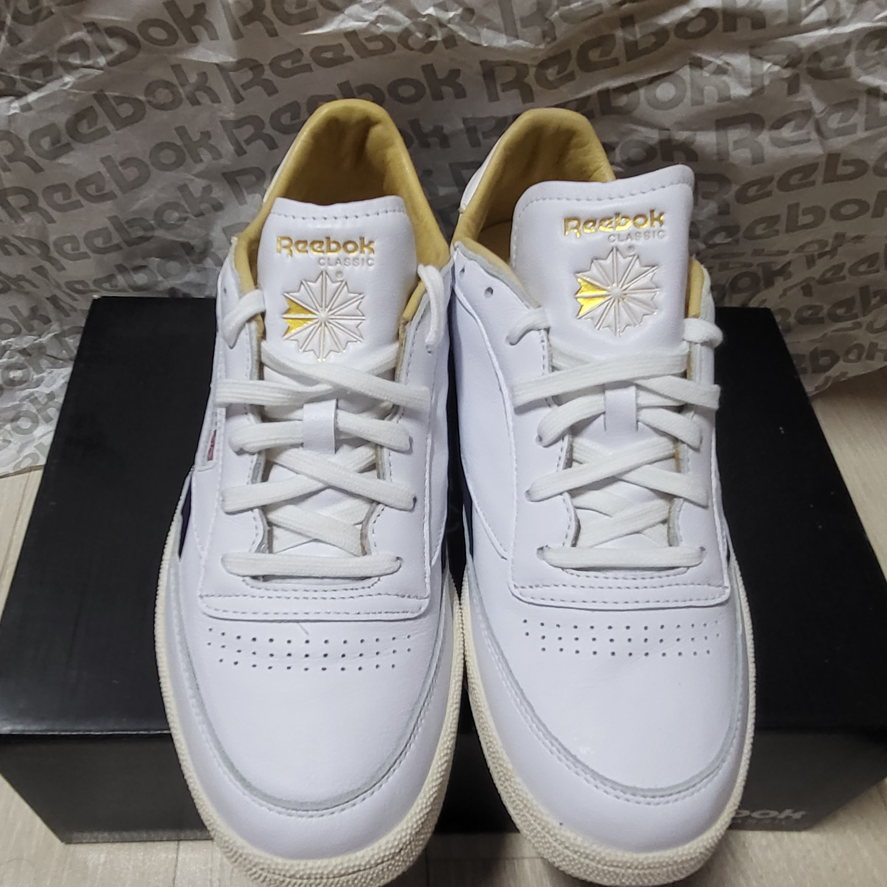 Reebok Club C Revenge Mu White Purple Delirium 착용 스타일 - 1