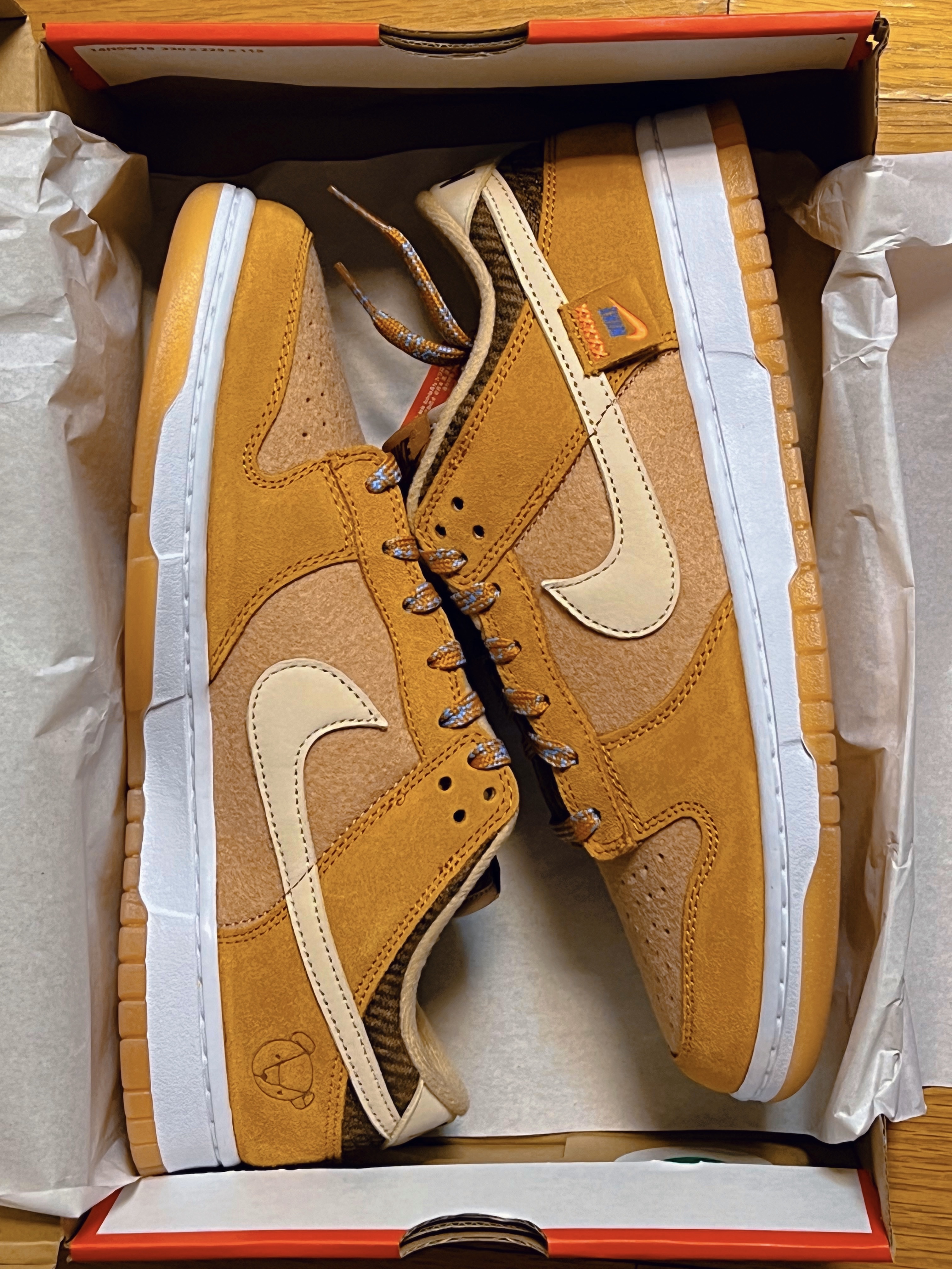 Nike Dunk Low SE Praline Desert Ochre 착용 스타일 - 2