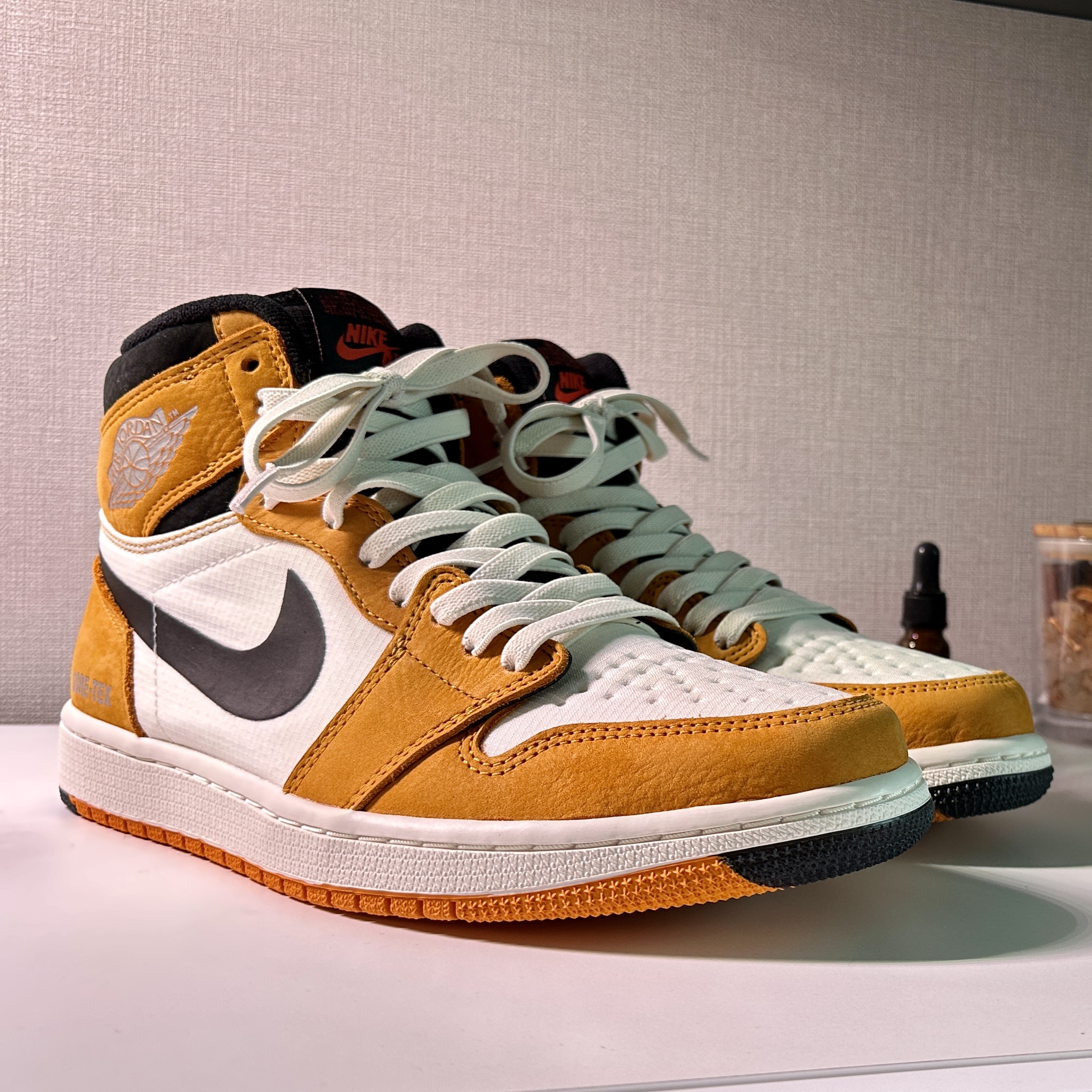 Jordan 1 Element Gore-Tex Light Curry 착용 스타일 - 2