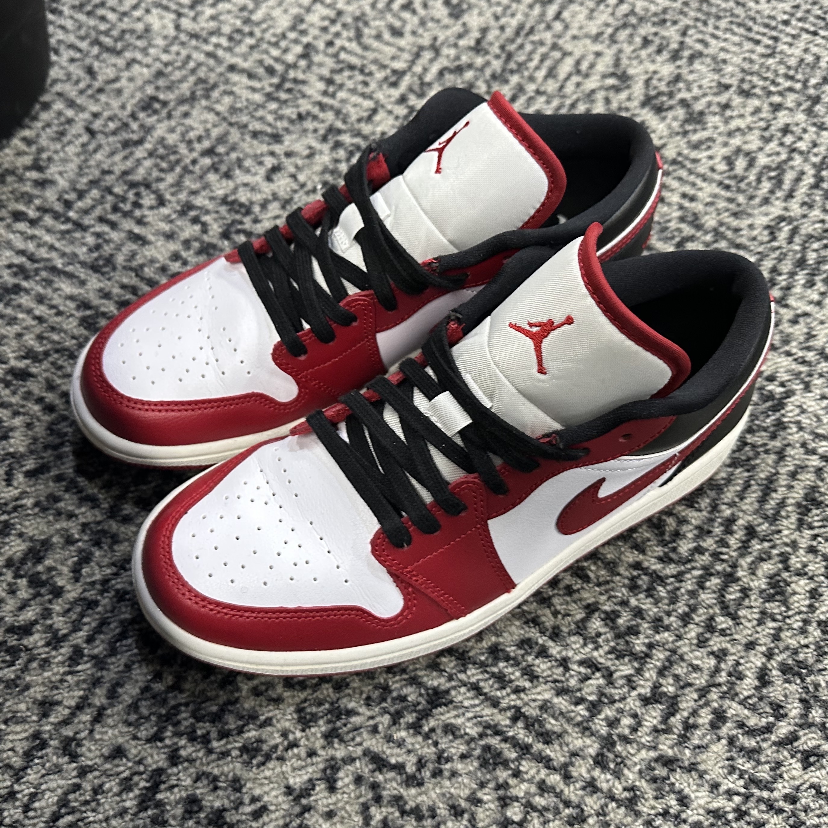(W) Jordan 1 Low White Gym Red 착용 스타일