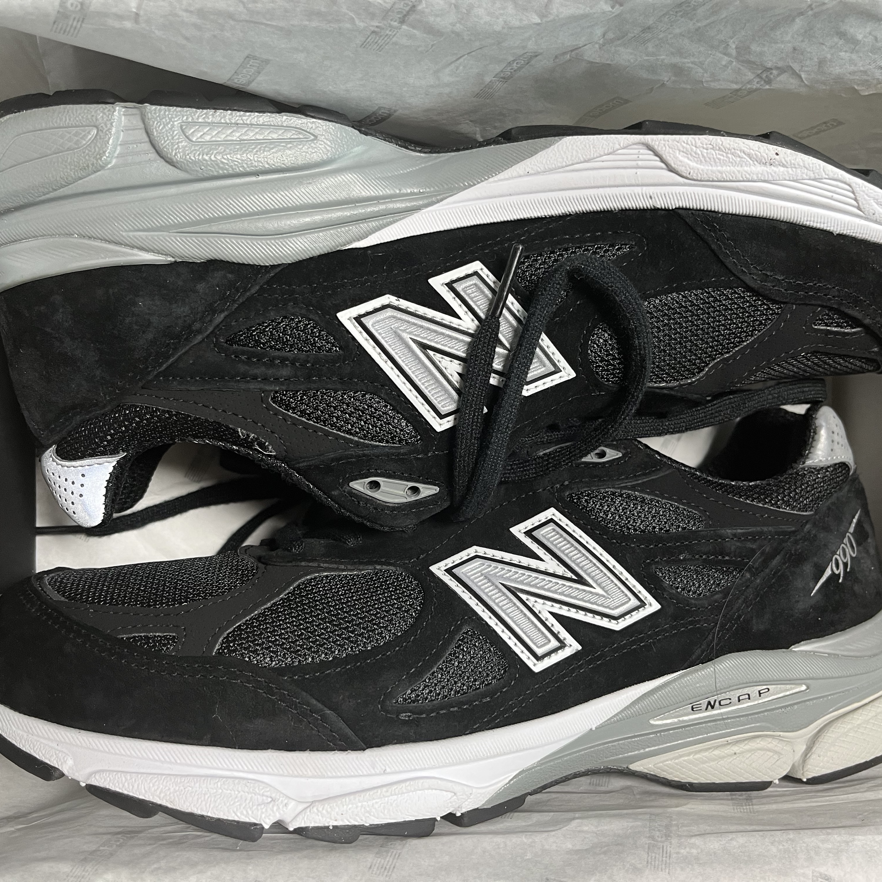 New Balance 990v3 Made in USA Black - D Standard 착용 스타일 - 1