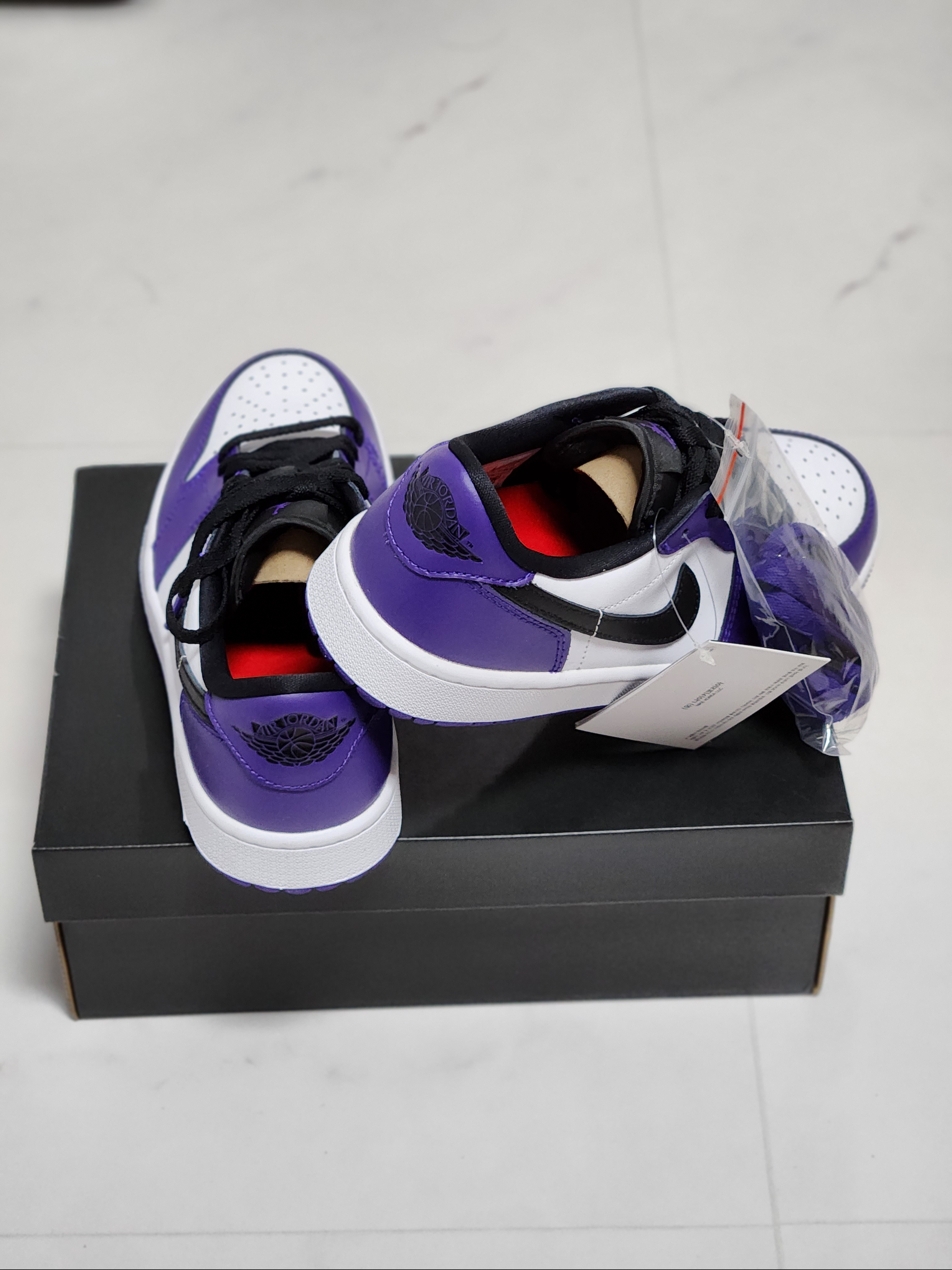 Jordan 1 Low Golf Court Purple 착용 스타일 - 2