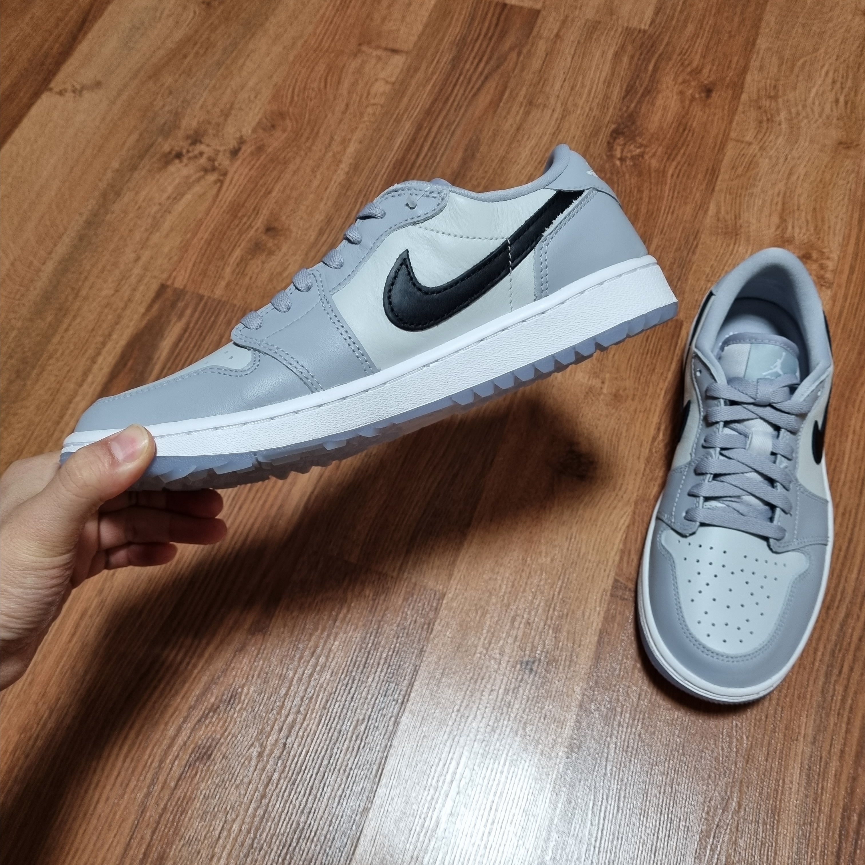Jordan 1 Low Golf Wolf Grey 착용 스타일 - 1