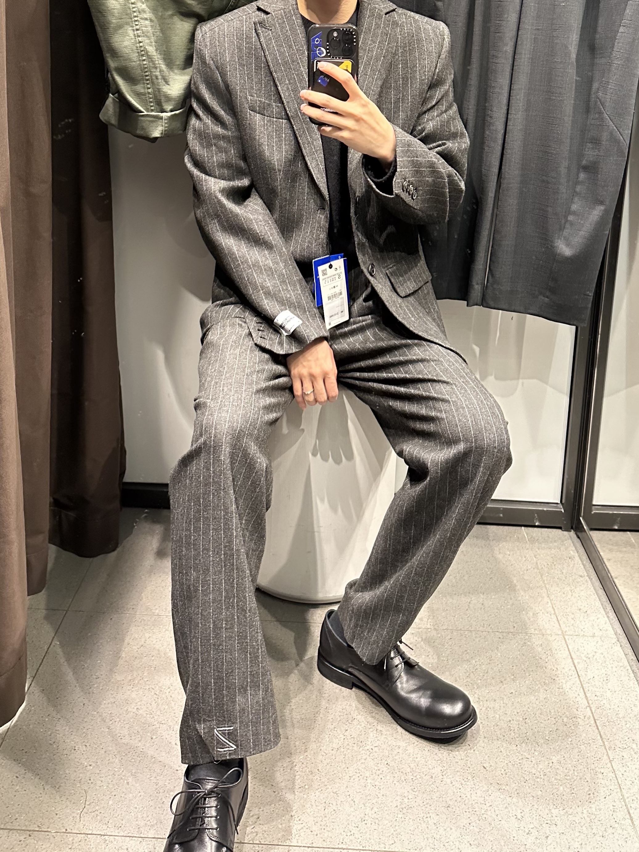 Zara x Ader Error Striped Oversize Blazer Grey, Zara x Ader Error Striped Trousers Grey 착용 스타일 - 1