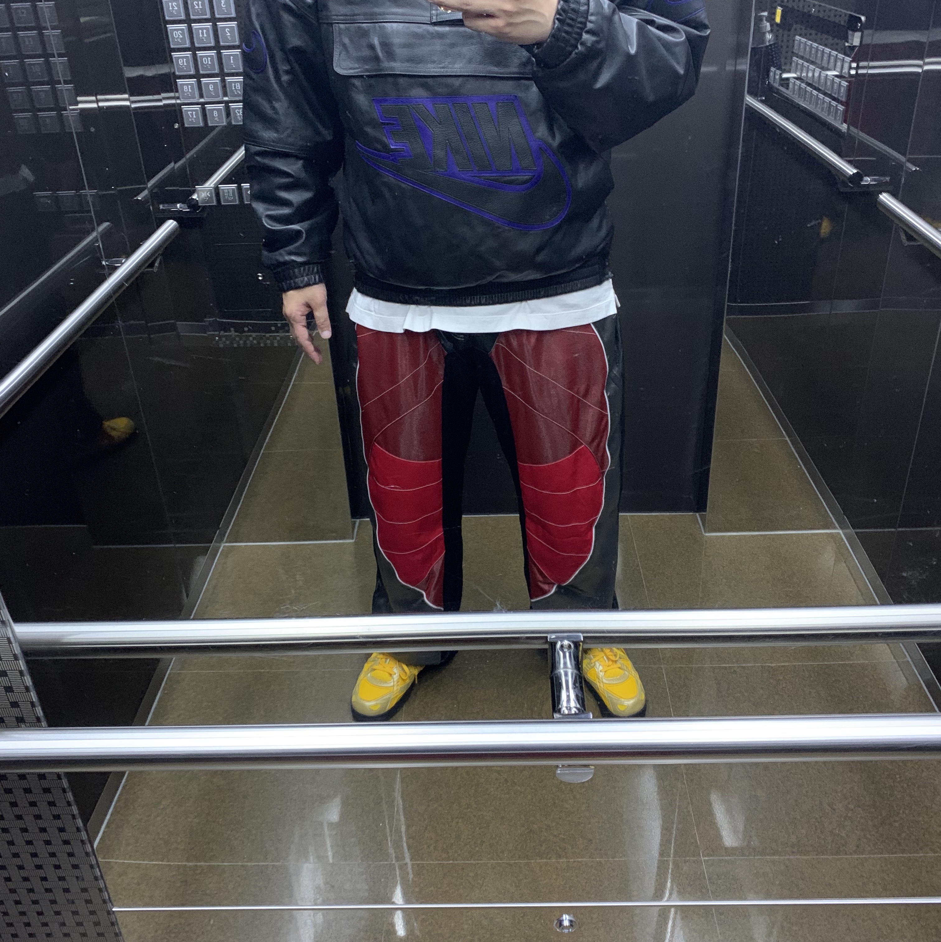 Supreme x Nike Leather Anorak Black - 19FW, Nike x Cactus Plant Flea Market MX Rave Pants Red Grey Black - US/EU 착용 스타일