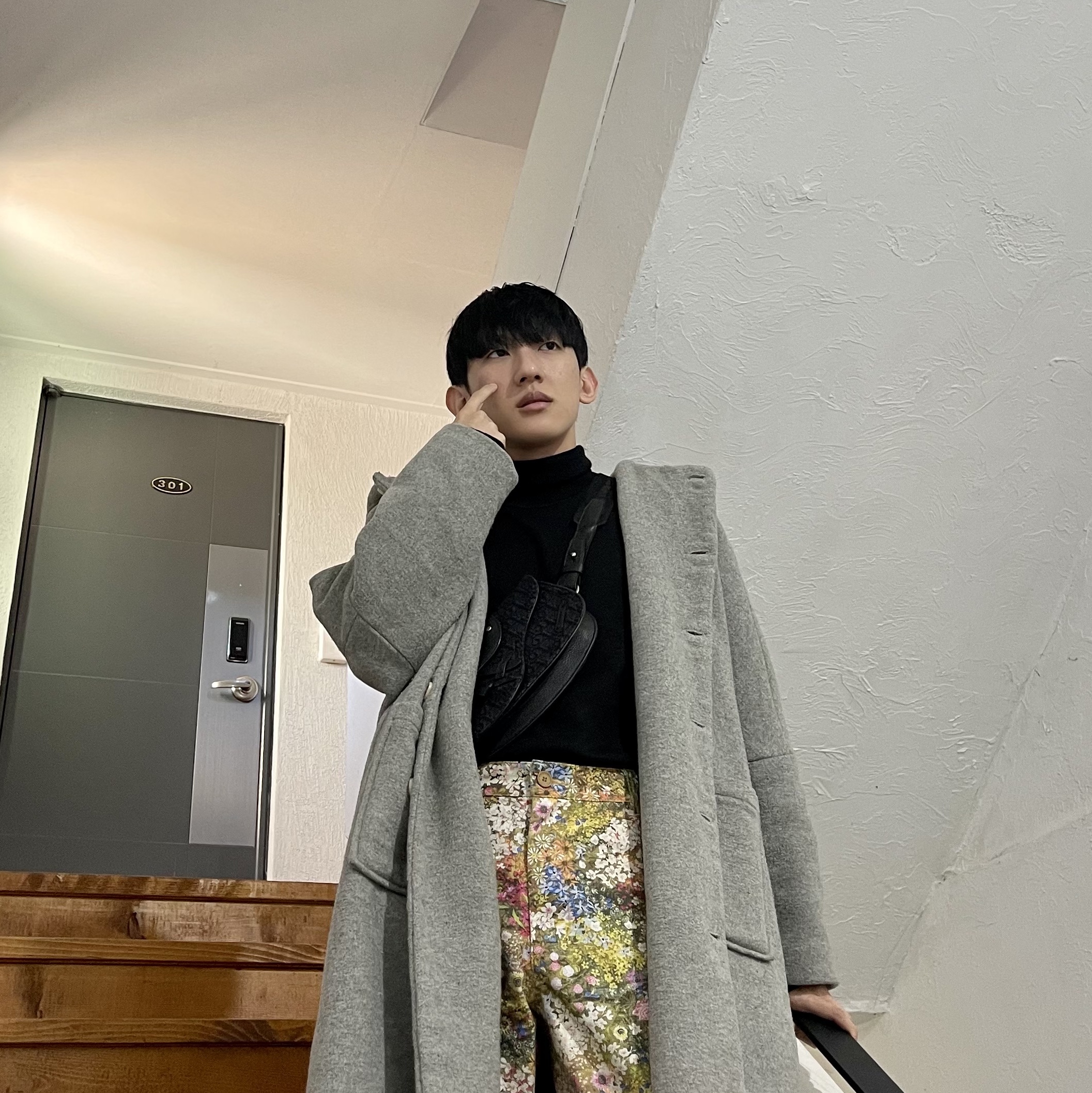 Dior B23 Low Dior Oblique White & Black 착용 스타일 - 1