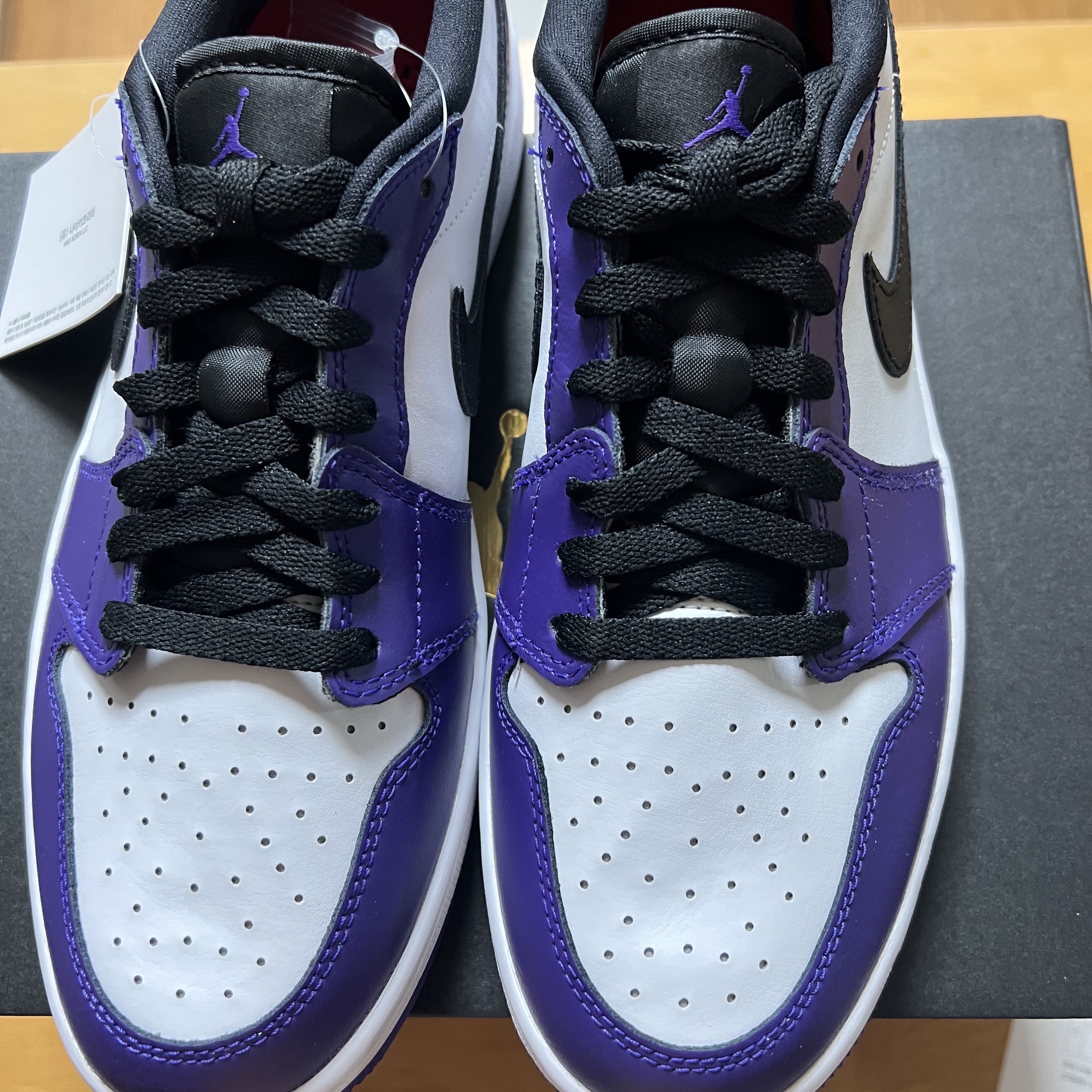 Jordan 1 Low Golf Court Purple 착용 스타일 - 2