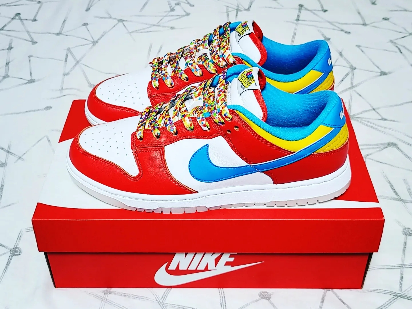 Nike x LeBron James x Fruity Pebbles Dunk Low QS Habanero Red 착용 스타일 - 2