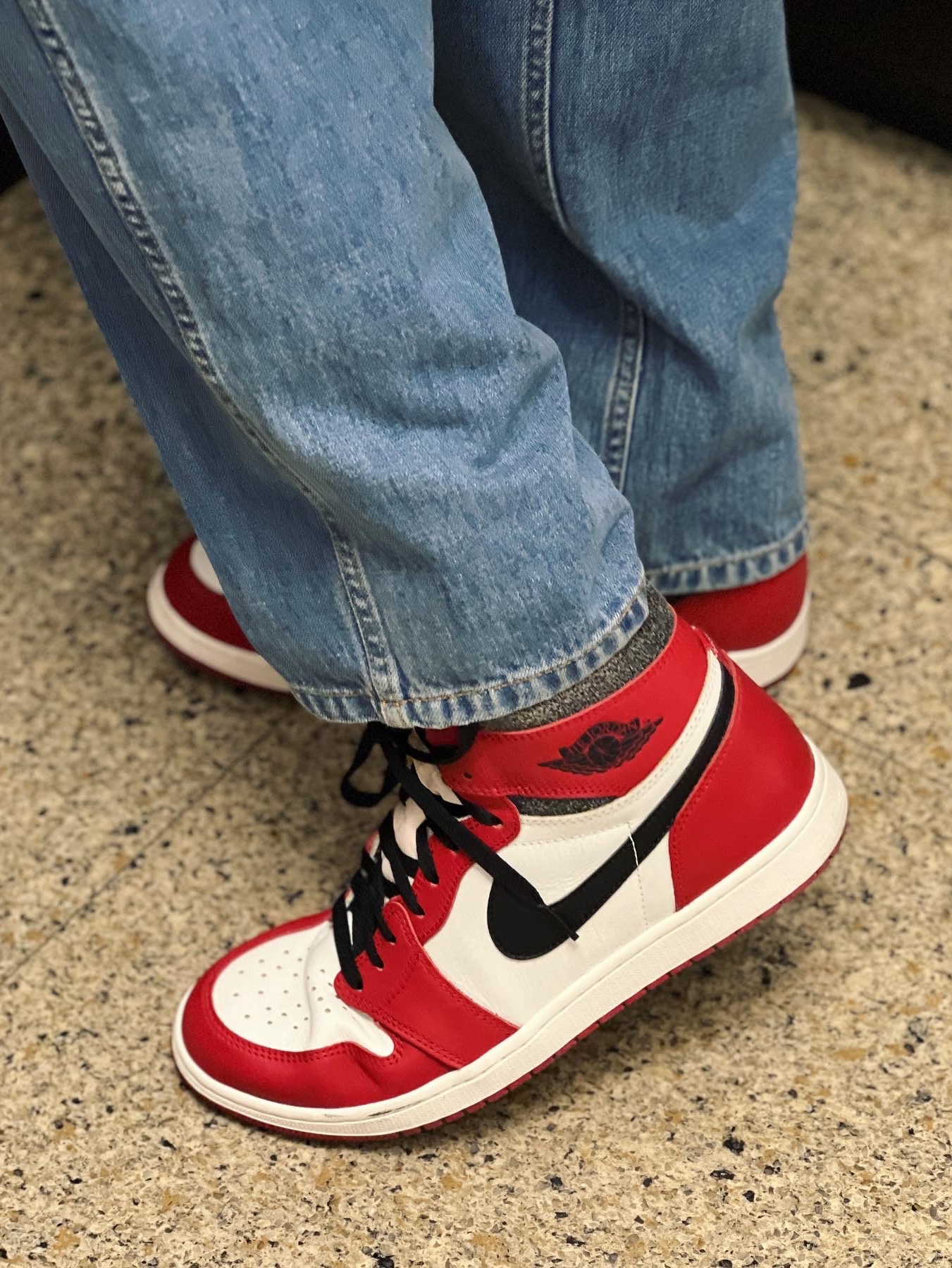 Jordan 1 Retro High OG Chicago 2022 착용 스타일 - 2