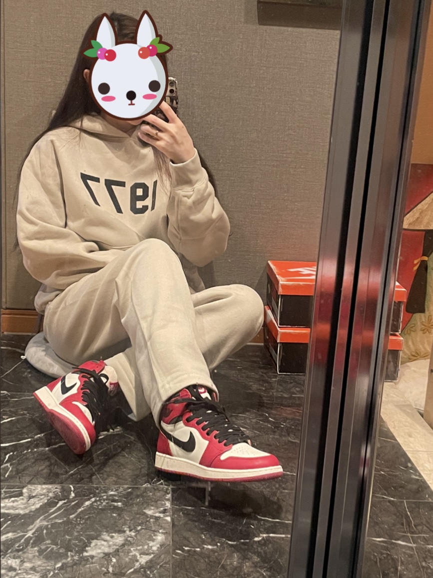 Essentials 1977 Hoodie Wheat - 22SS, (Kids) Essentials 1977 Relaxed Sweatpants Wheat - 22SS 착용 스타일 - 1