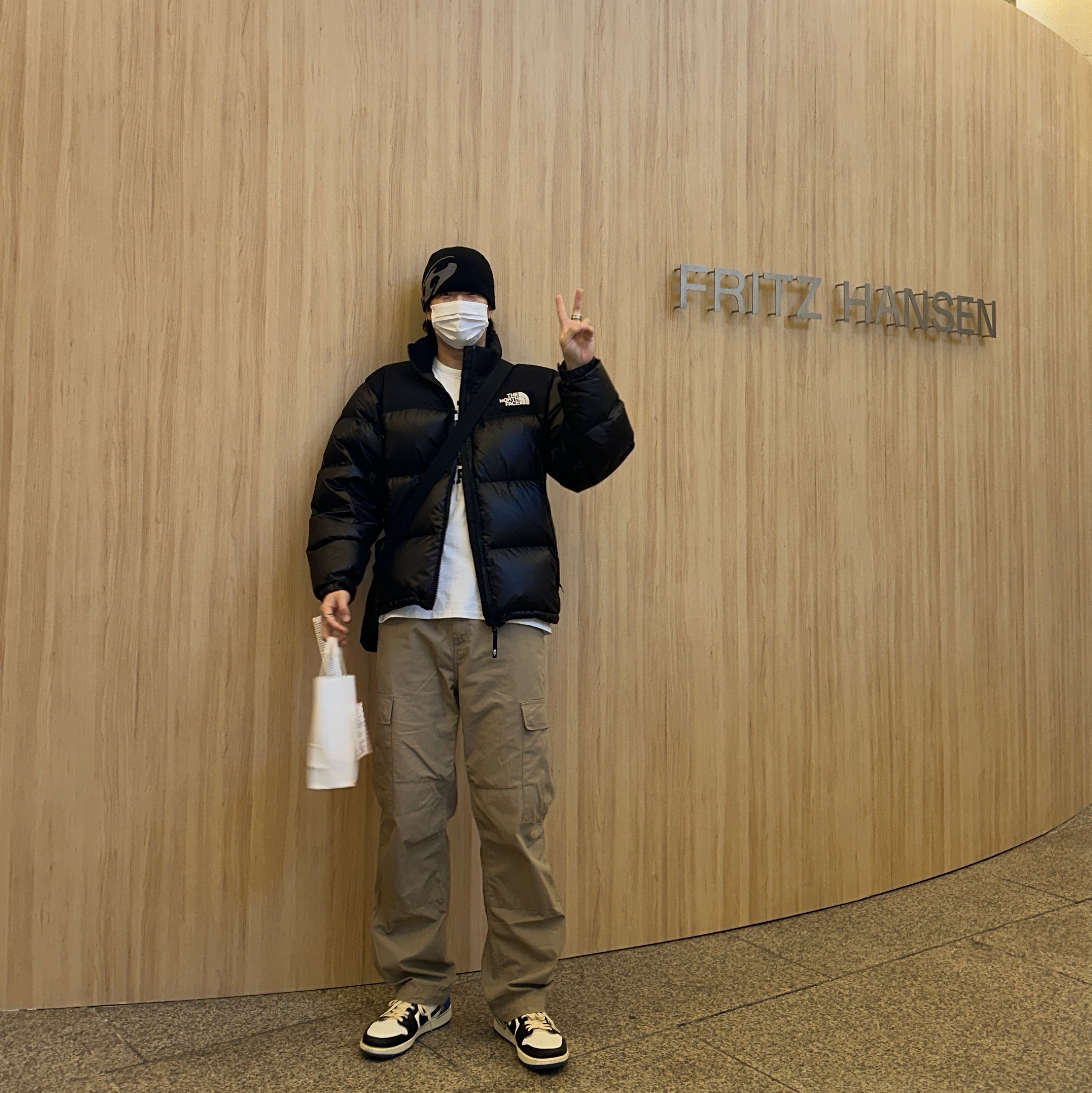 Jordan 1 x Travis Scott x Fragment Retro Low OG SP Military Blue, Sansan Gear Logo Beanie Black - 22FW 착용 스타일 - 1