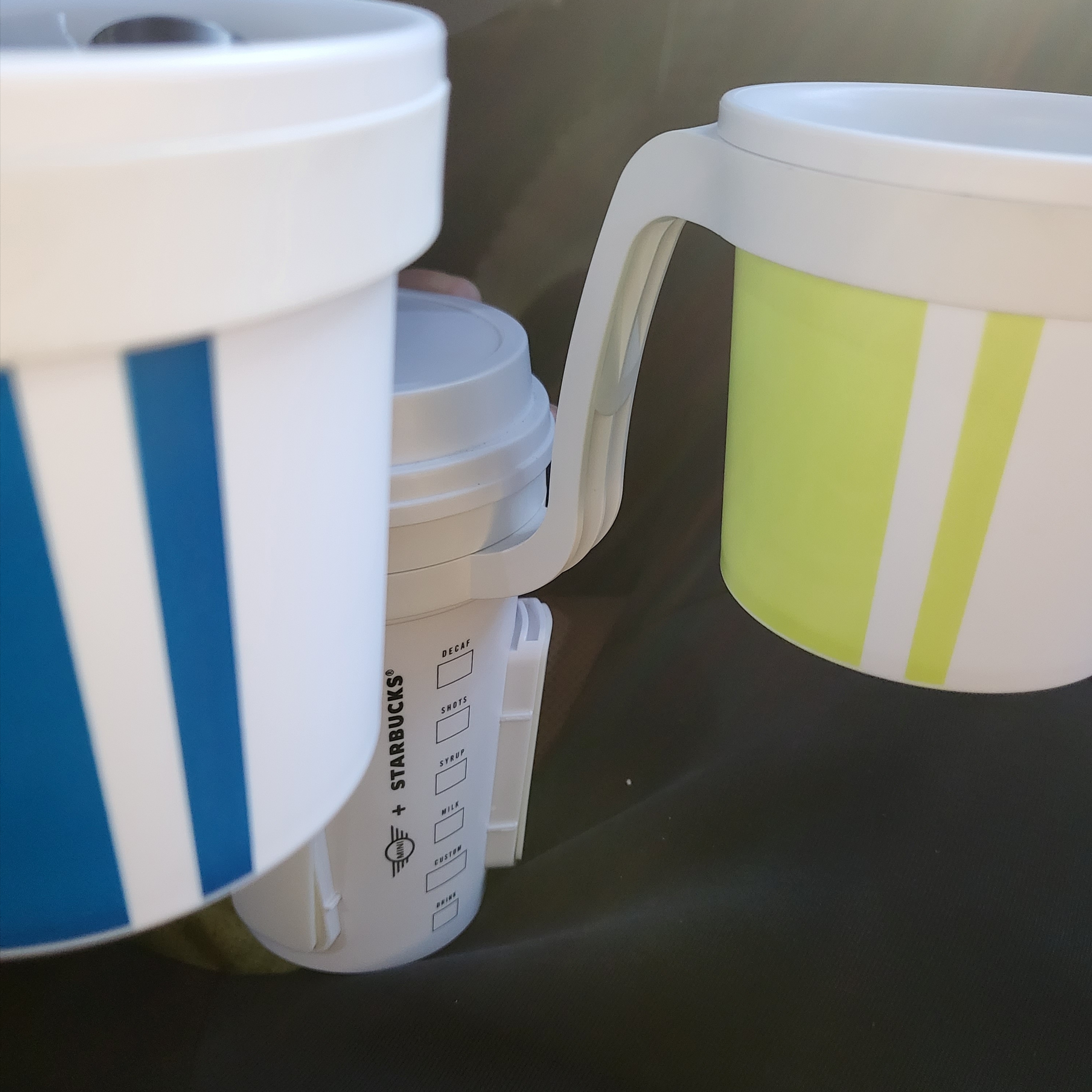 Starbucks x MINI SS Cup Holder 착용 스타일