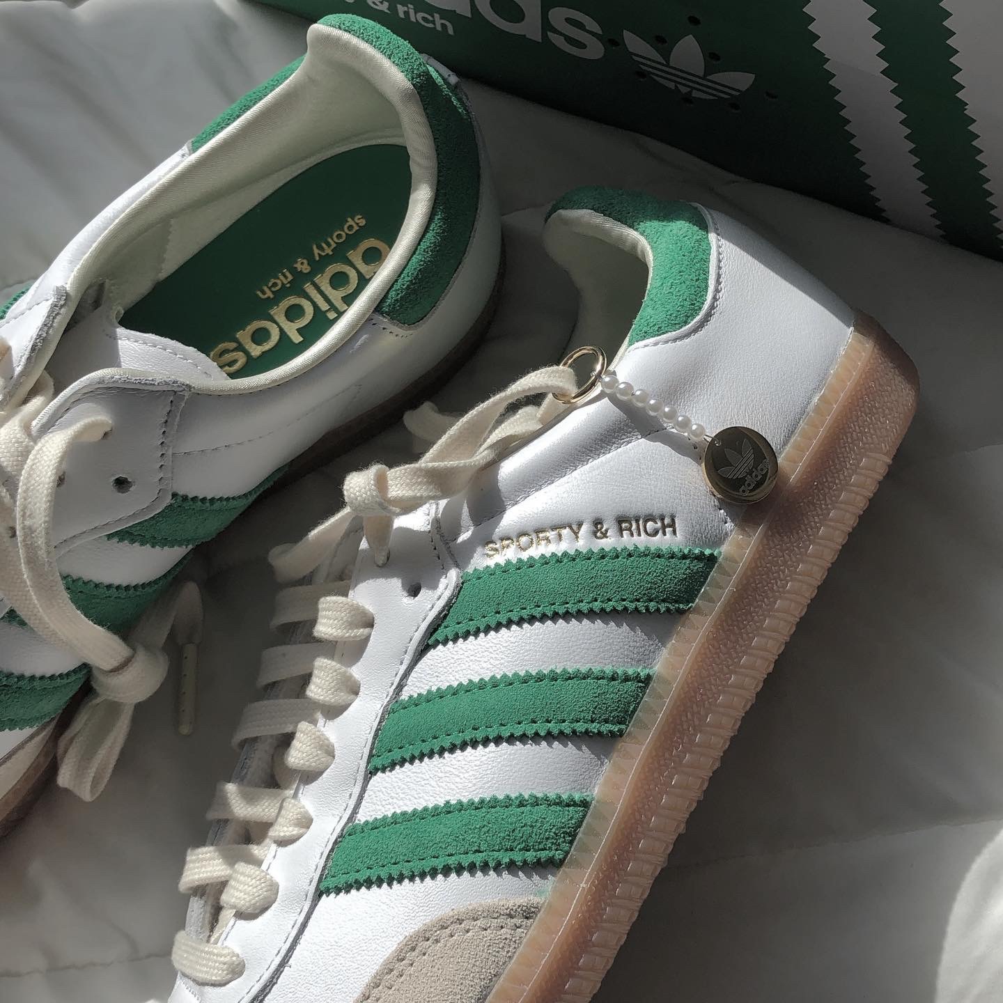 Adidas x Sporty & Rich Samba OG Cloud White Green 착용 스타일 - 3