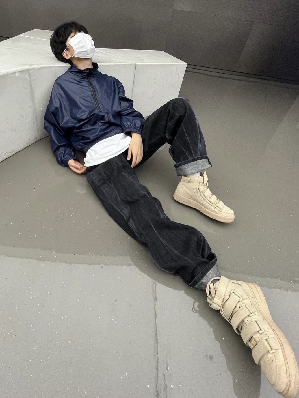 Nike x Billie Eilish Air Force 1 High '07 SP Mushroom 착용 스타일 - 3