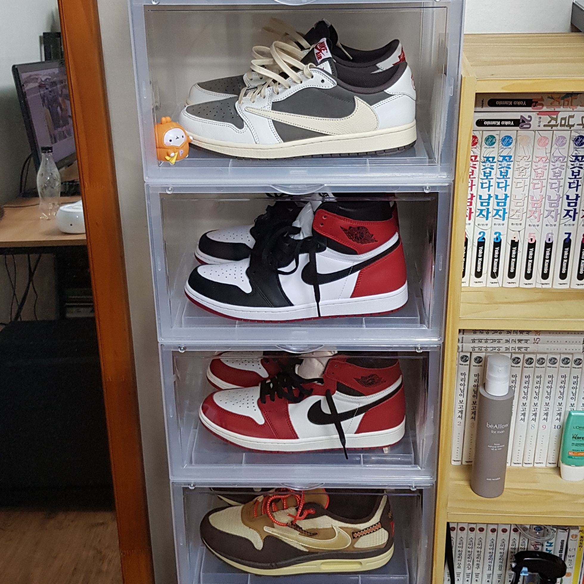 Jordan 1 x Travis Scott Retro Low OG SP Sail and Ridgerock 착용 스타일