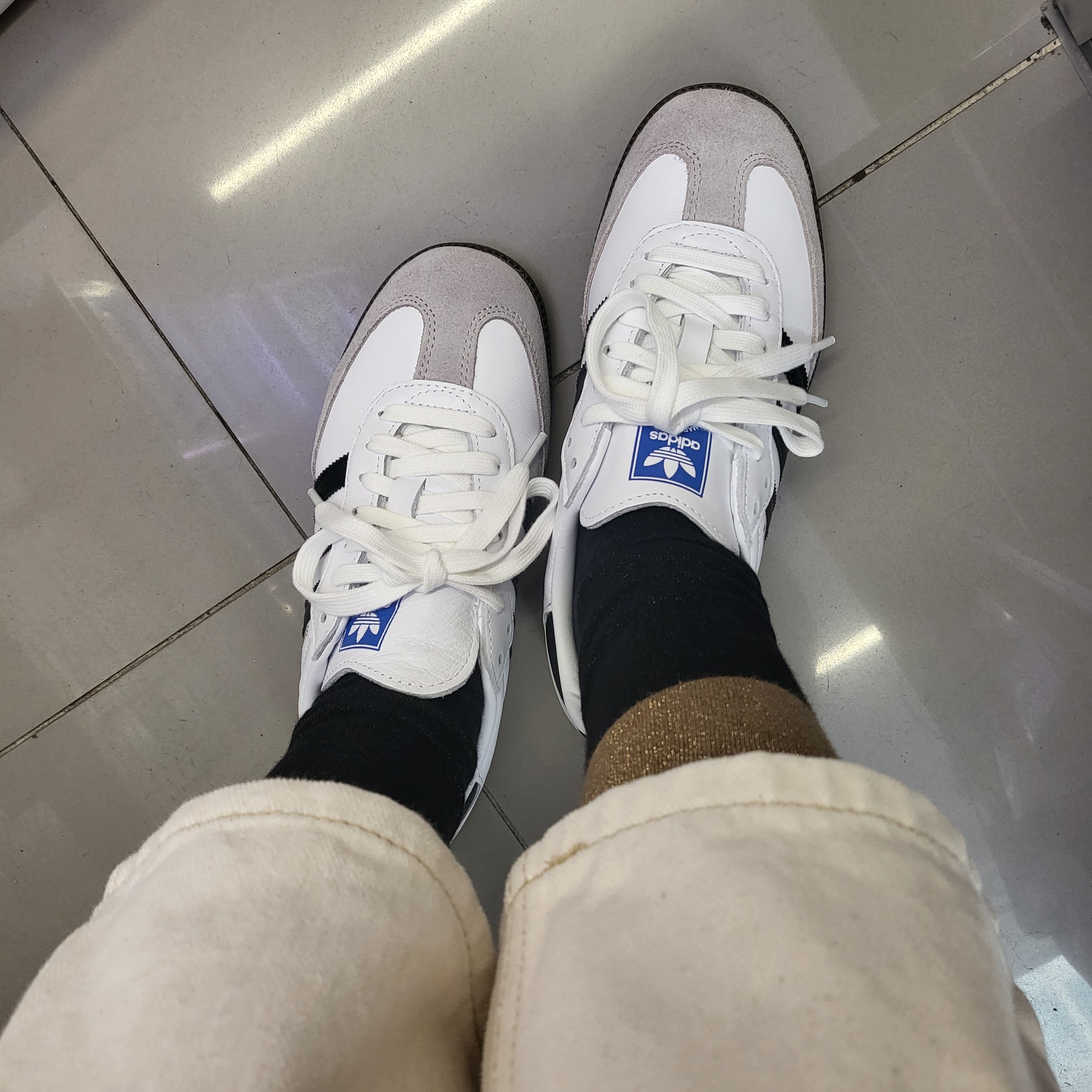 Adidas Samba OG Cloud White 착용 스타일 - 2