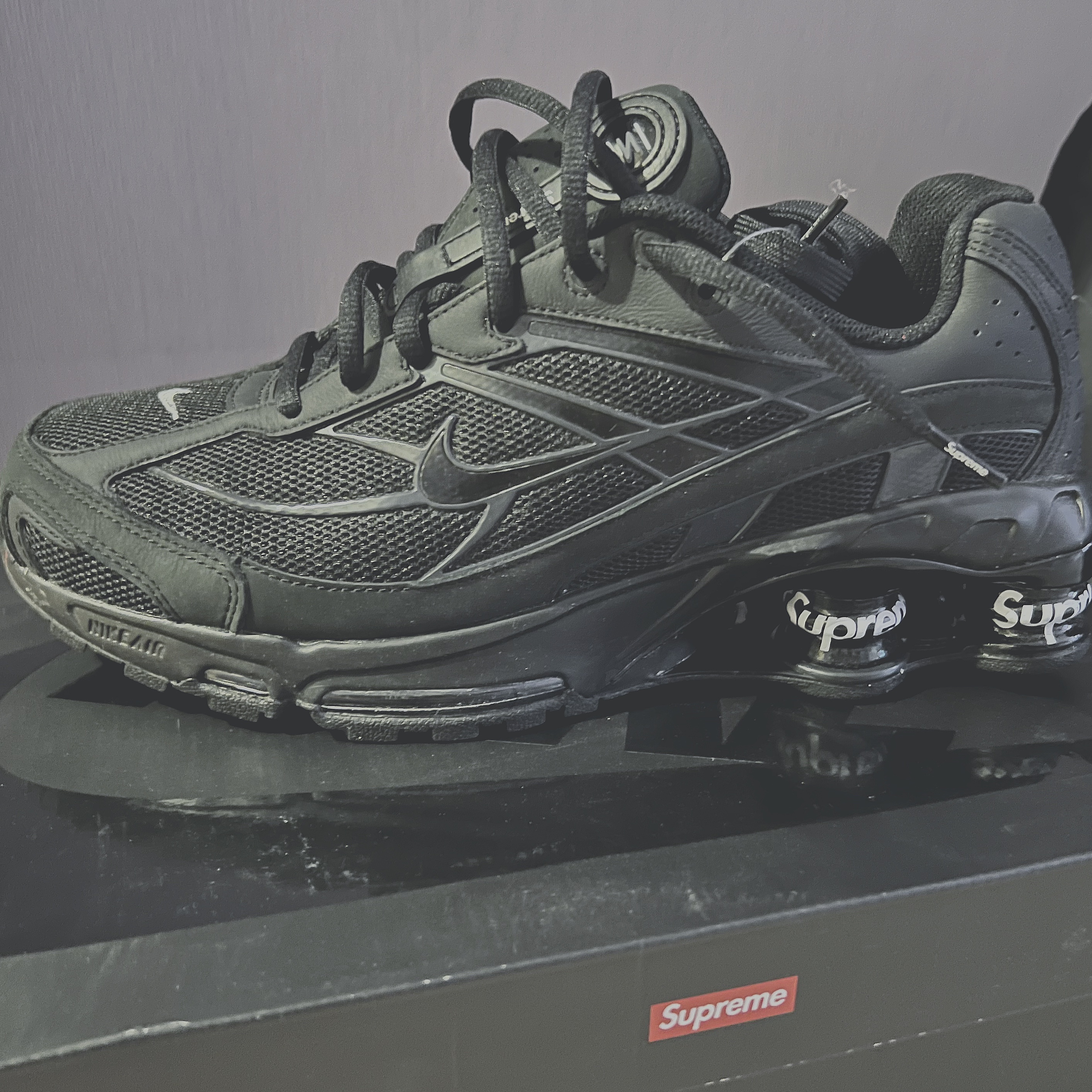 Nike x Supreme Shox Ride 2 SP Black 착용 스타일 - 2