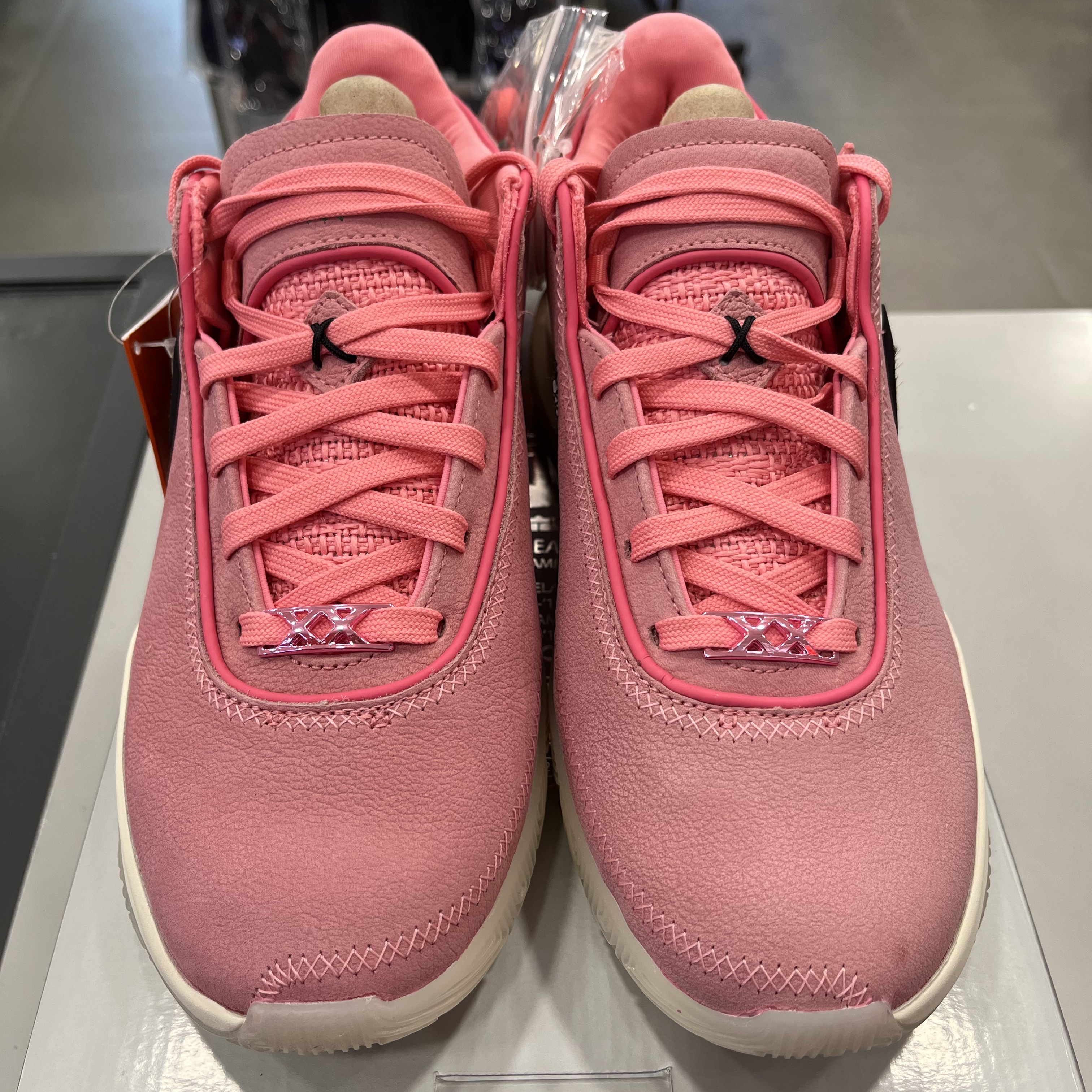Nike LeBron XX NRG EP South Beast Multi Color, Nike LeBron XX South Beast Multi Color 착용 스타일 - 3