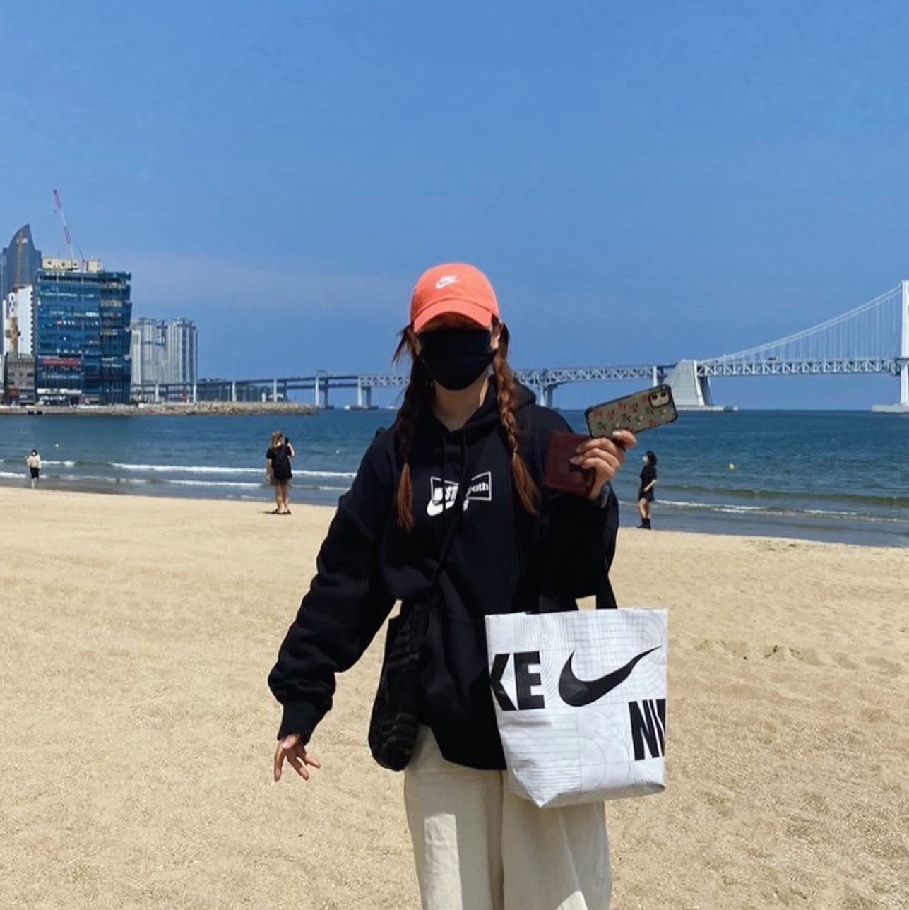 Nike SB x Wasted Youth Hoodie Black 착용 스타일 - 2