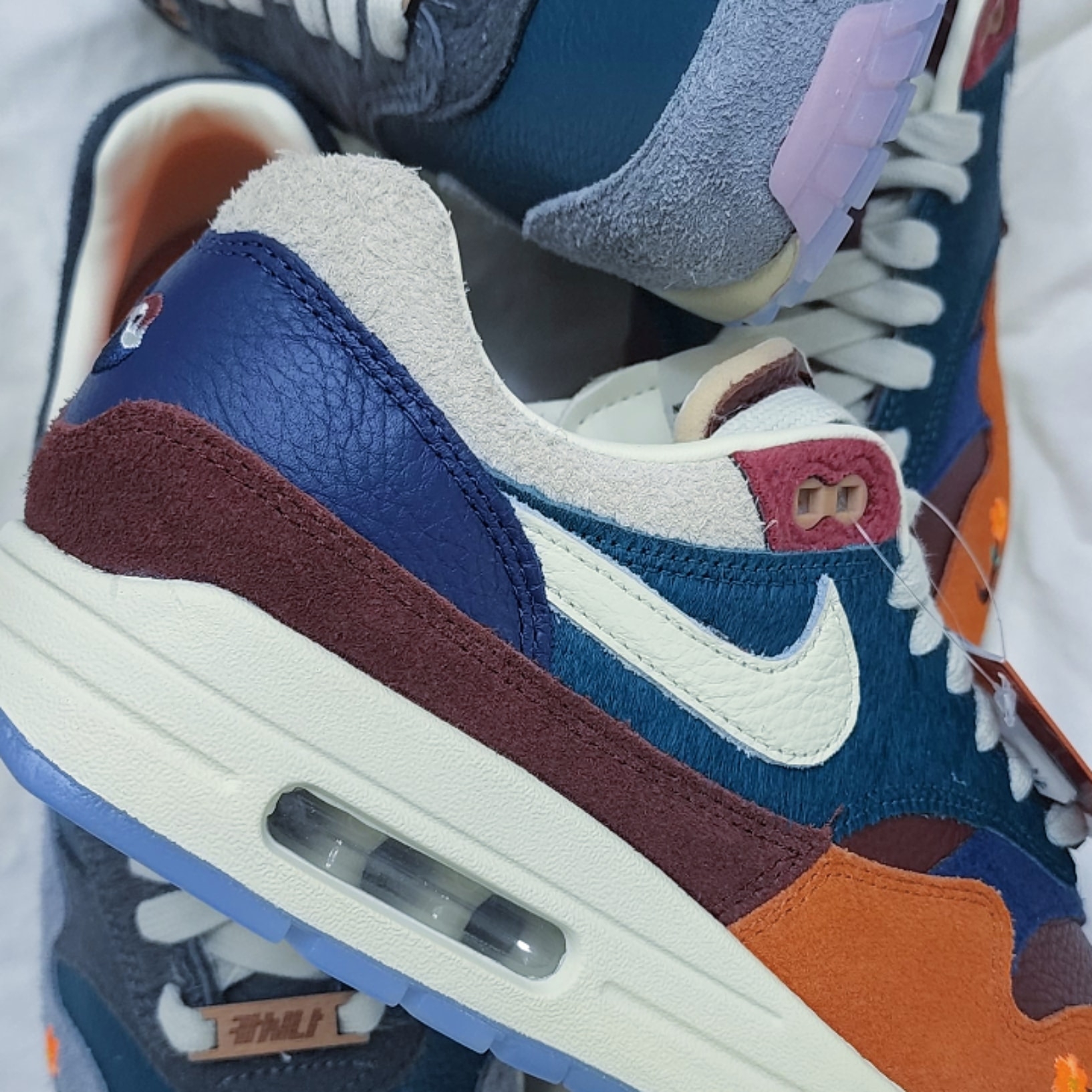 Nike x Kasina Air Max 1 SP Won-Ang Orange, Nike x Kasina Air Max 1 SP Won-Ang Particle Grey 착용 스타일