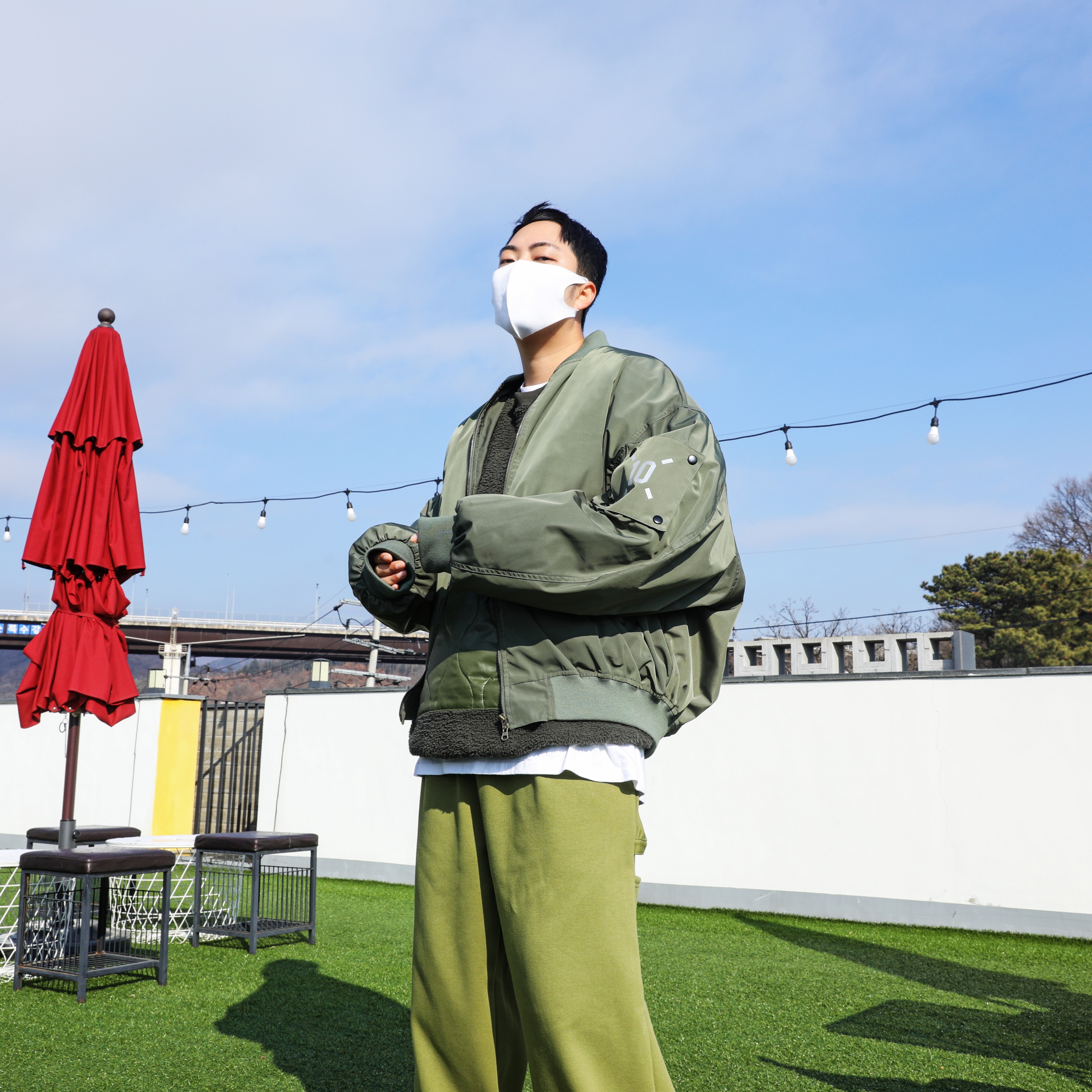 Nike Air Force 1 '07 WB Flax 착용 스타일 - 4