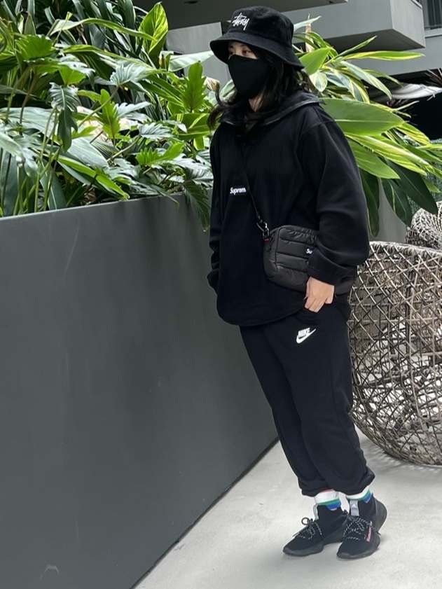Supreme Puffer Side Bag Black - 22FW, Supreme Polartec Facemask Half Zip Pullover Black - 22FW 착용 스타일 - 3