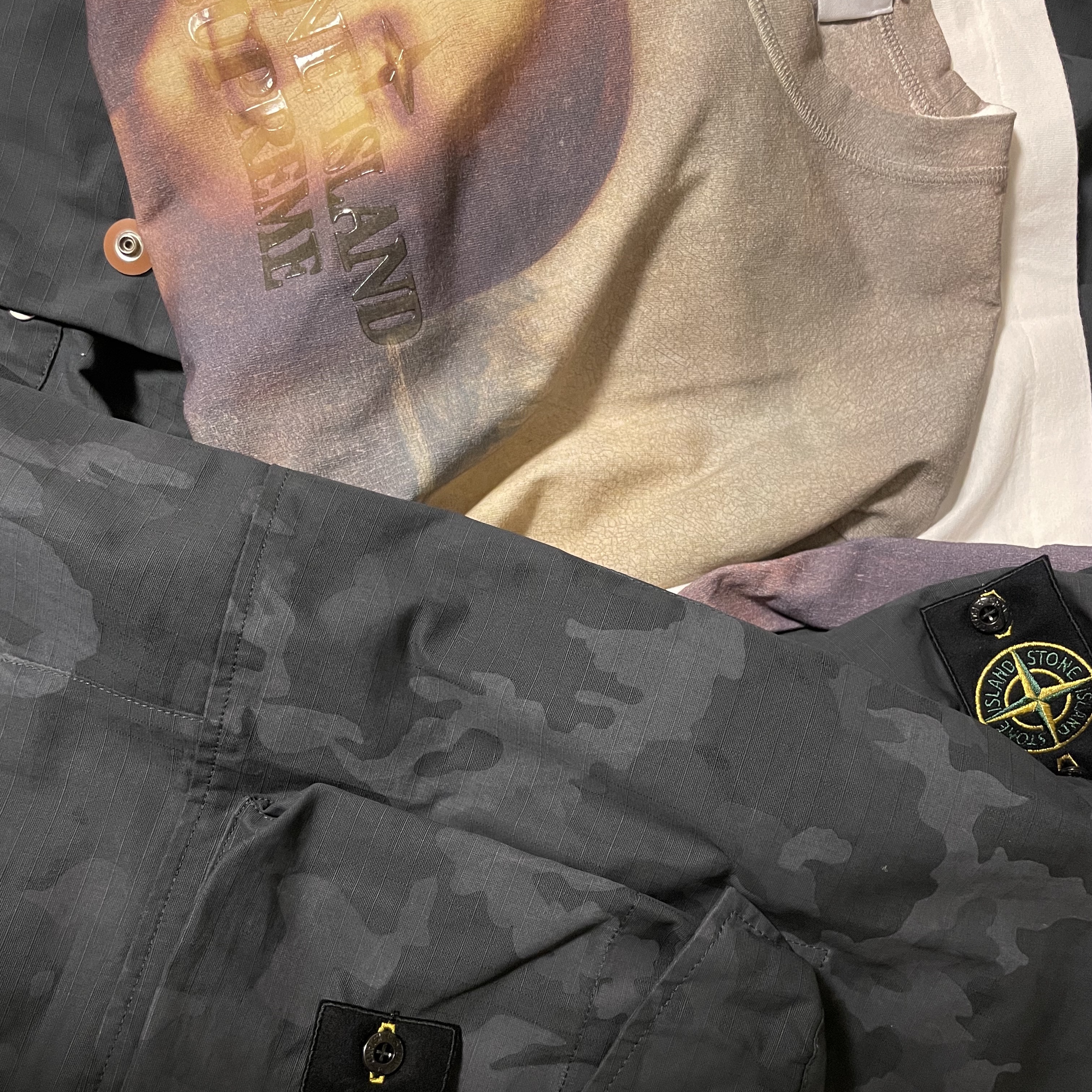 Supreme x Stone Island Reactive Ice Camo Ripstop Jacket Black - 22SS, Supreme x Stone Island S/S Top Mona Lisa - 22SS 착용 스타일