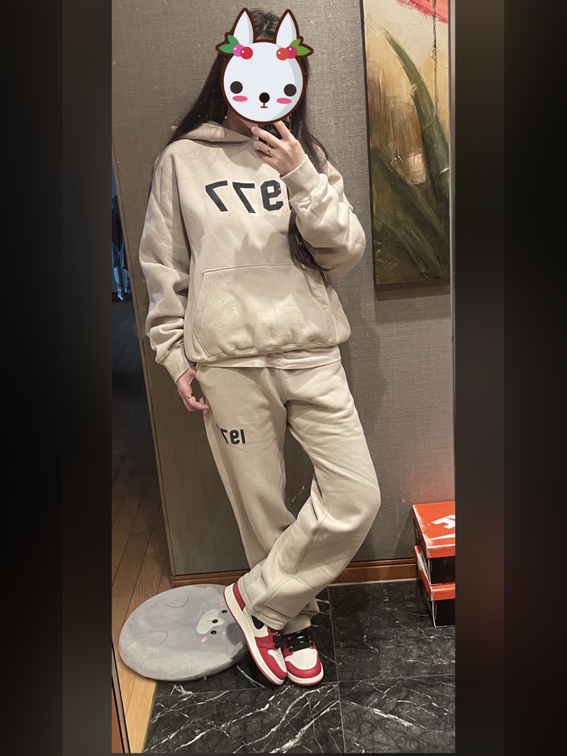 Essentials 1977 Hoodie Wheat - 22SS, (Kids) Essentials 1977 Relaxed Sweatpants Wheat - 22SS 착용 스타일 - 2