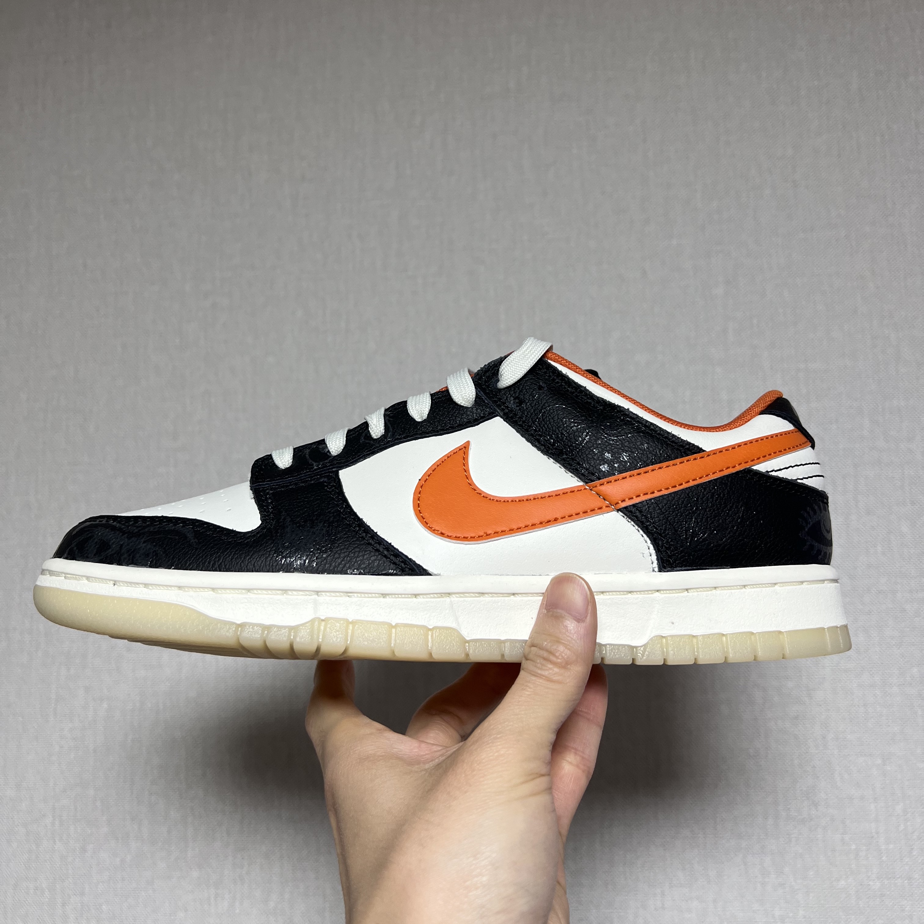 Nike Dunk Low Retro PRM Halloween 착용 스타일 - 3