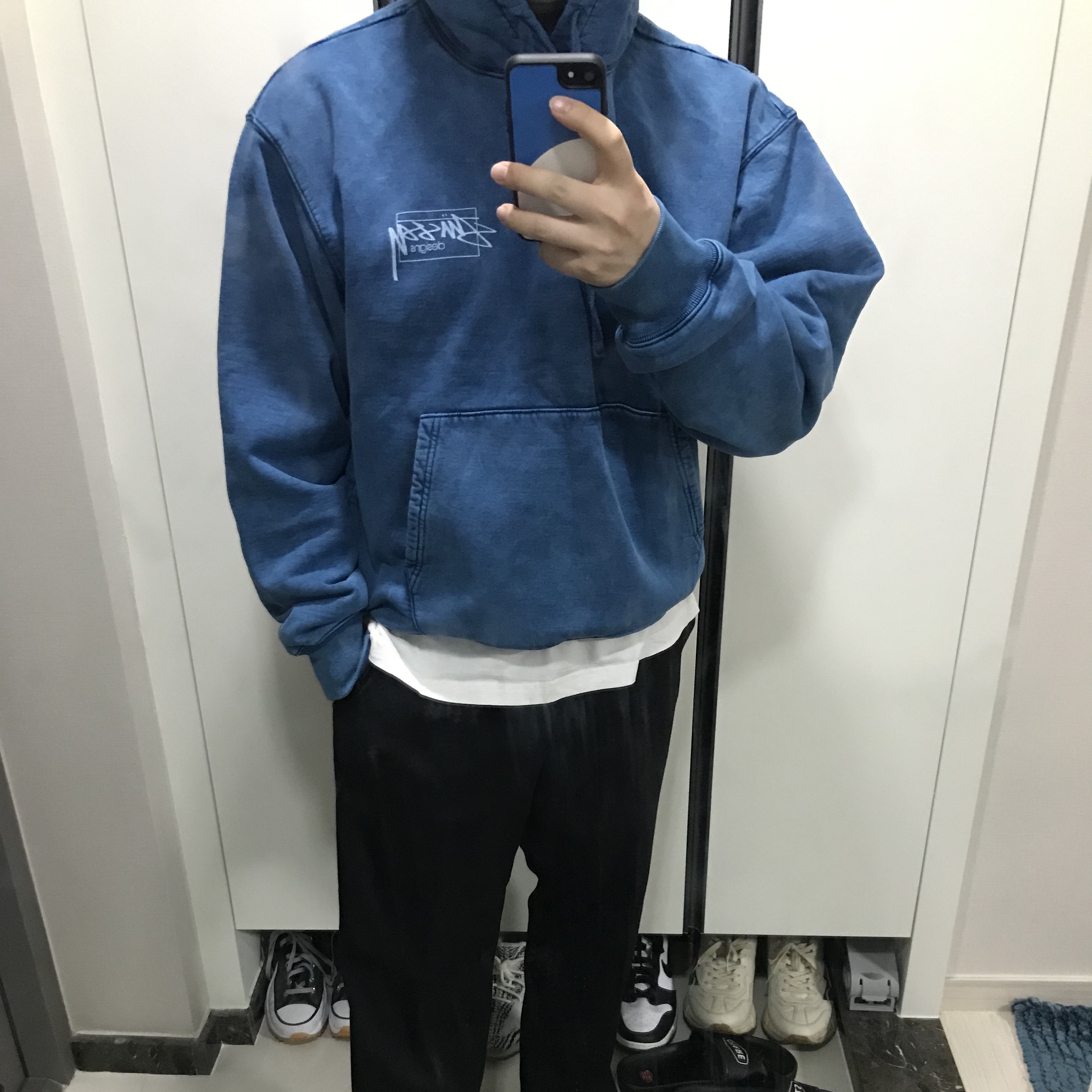 Stussy Dyed Stussy Designs Hoodie Blue 착용 스타일