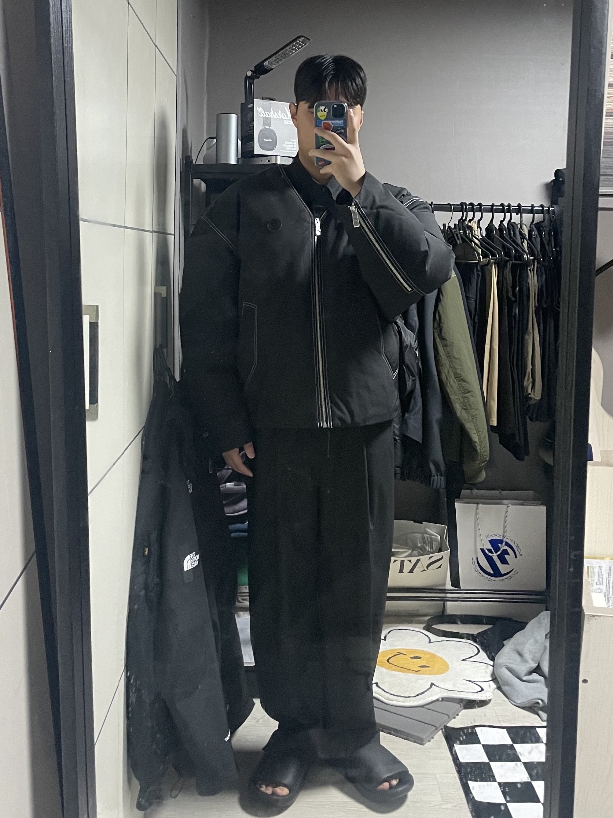 Zara x Ader Error Oversize Bomber Jacket Black, Zara x Ader Error Tapered Trousers Black 착용 스타일