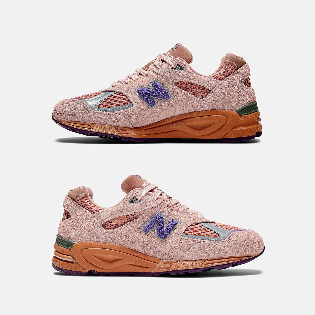 New Balance x Salehe Bembury 990v2 Made in USA Misty Rose 착용 스타일 - 3